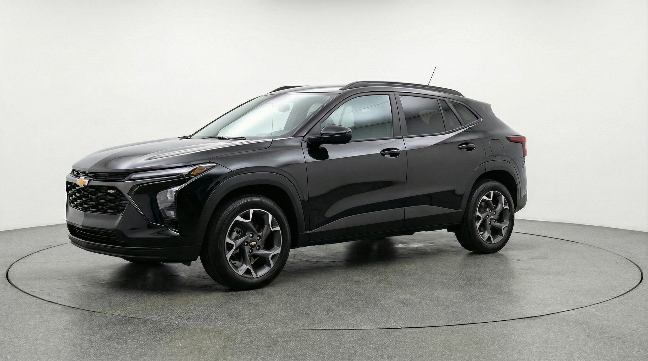 Thumbnail: 2025 Chevrolet Trax - 3