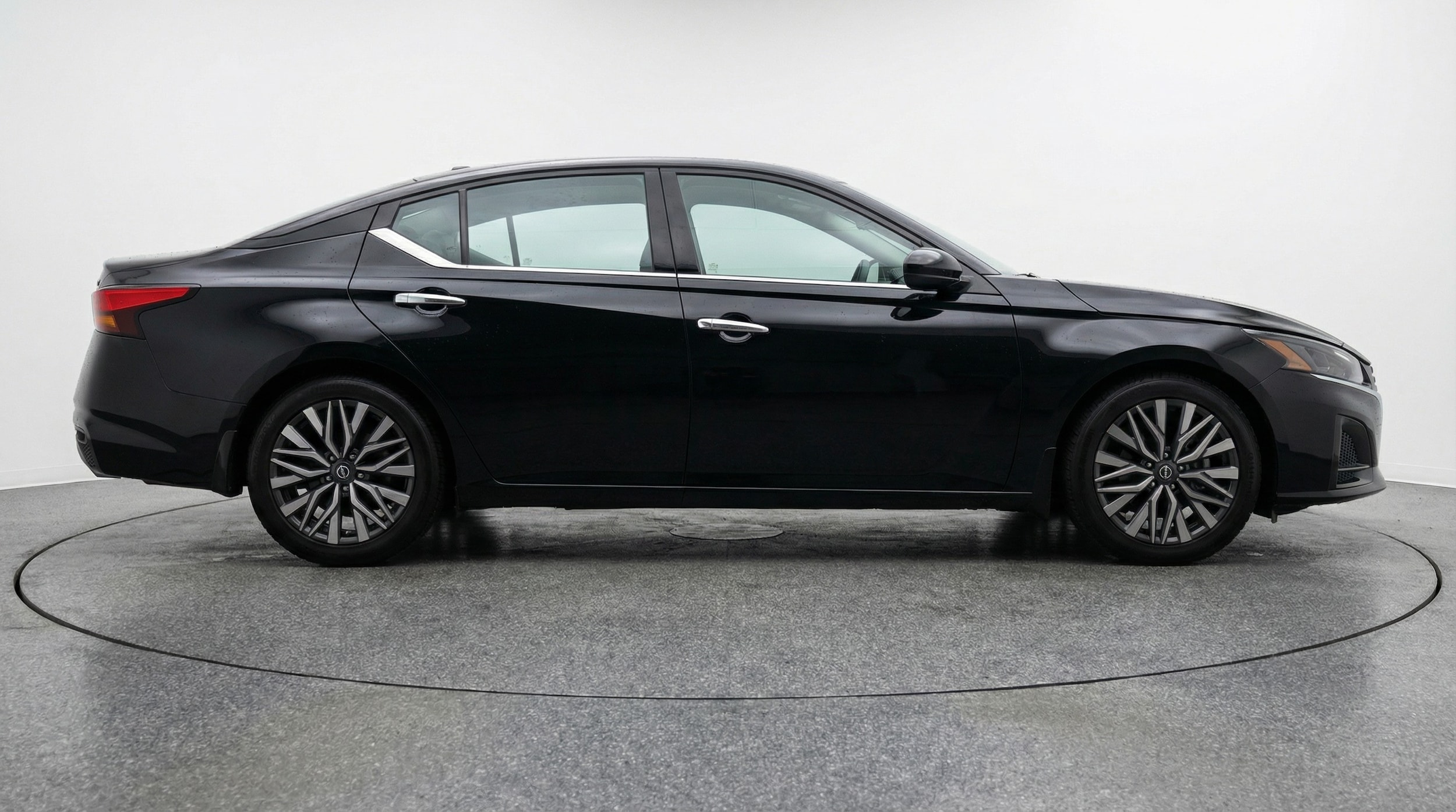 Thumbnail: 2025 Nissan Altima - 8