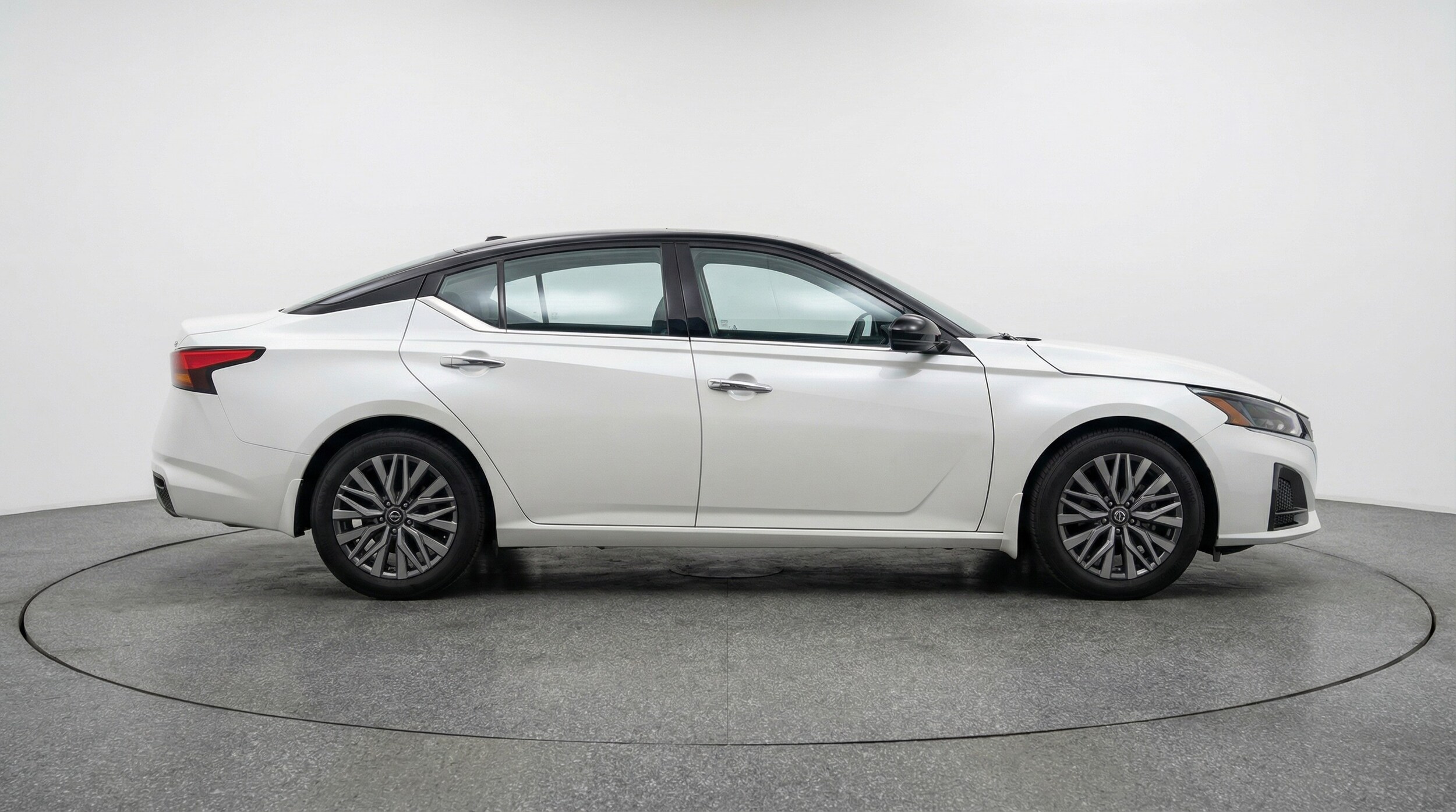 Thumbnail: 2025 Nissan Altima - 8