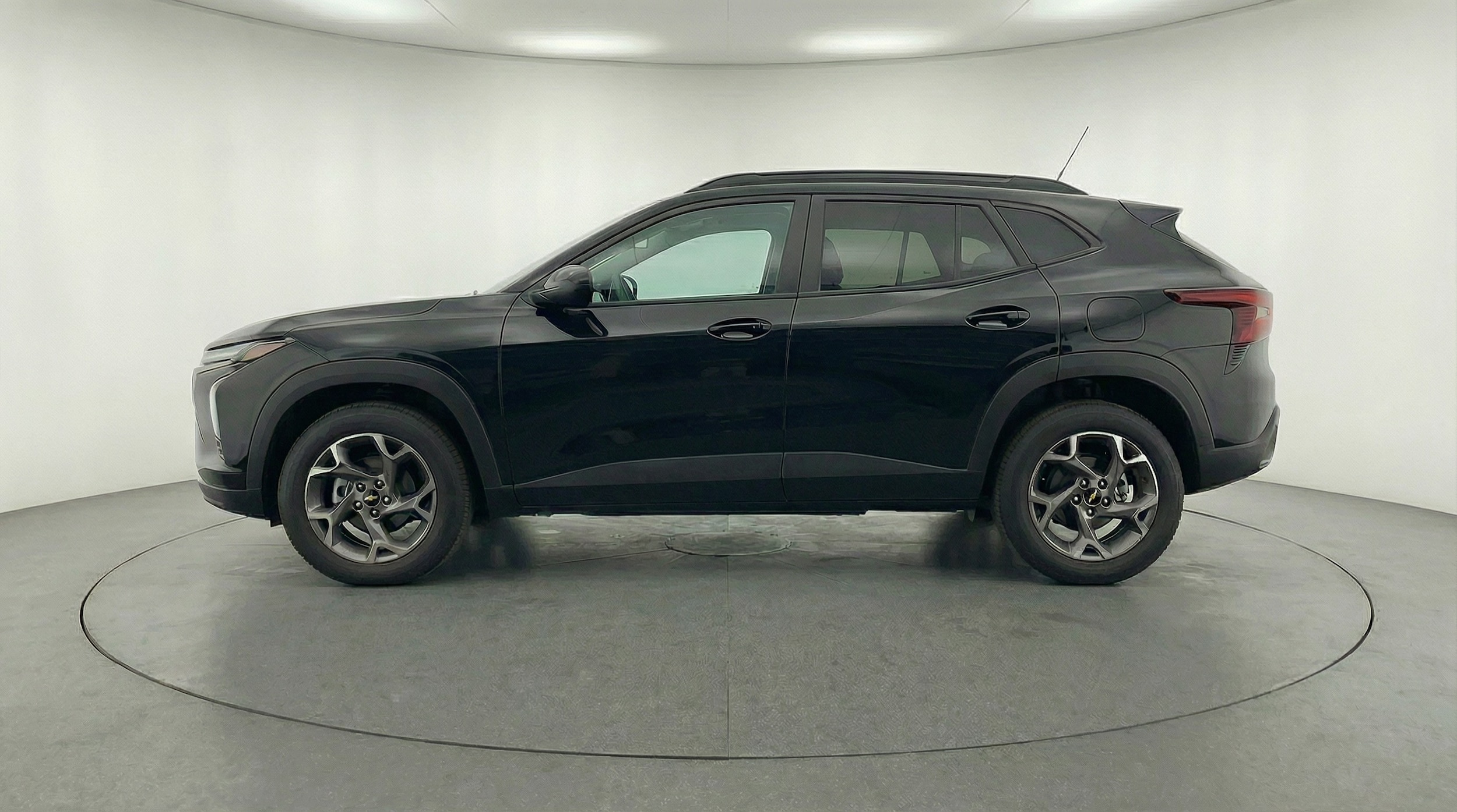 Thumbnail: 2025 Chevrolet Trax - 4