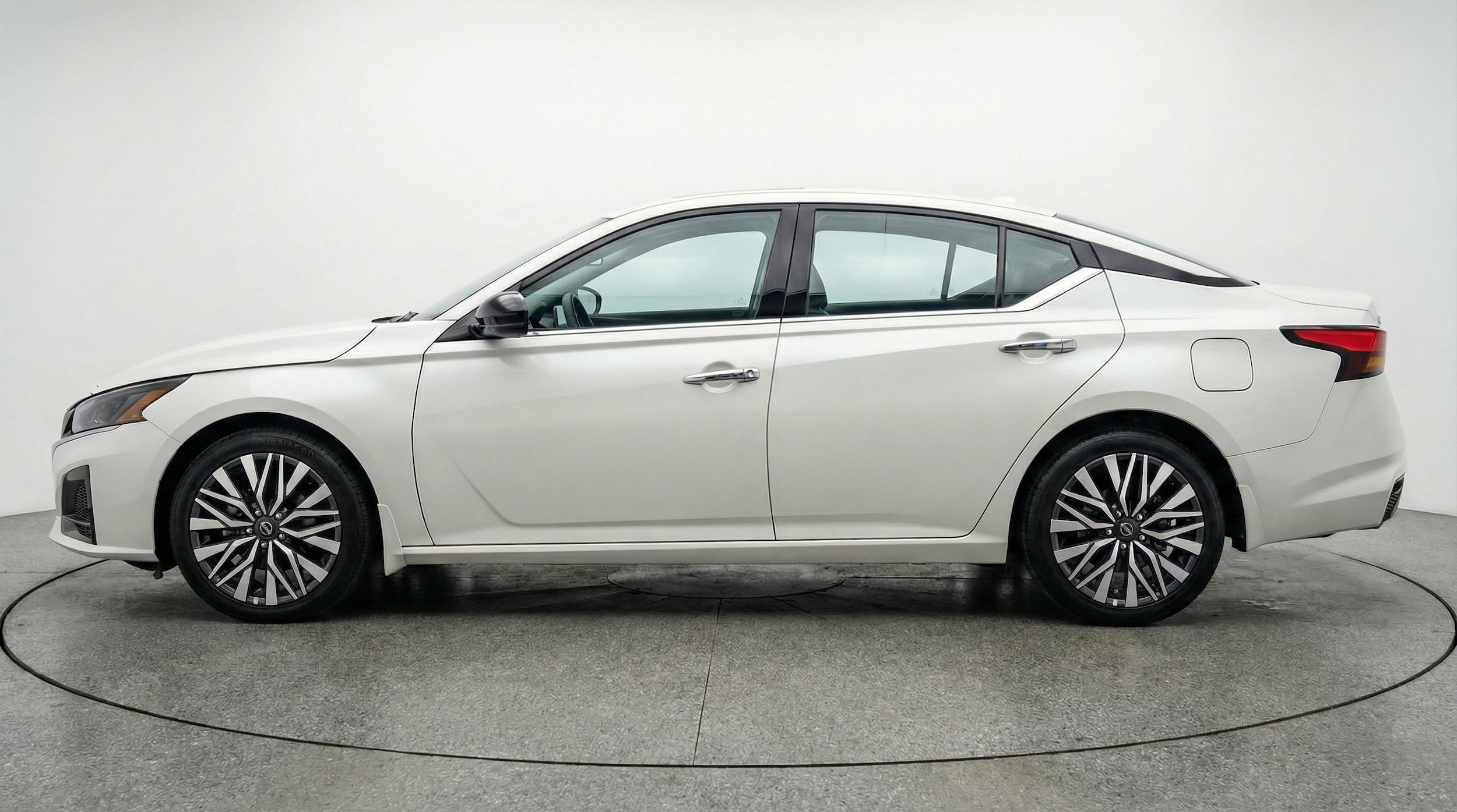 Thumbnail: 2025 Nissan Altima - 4