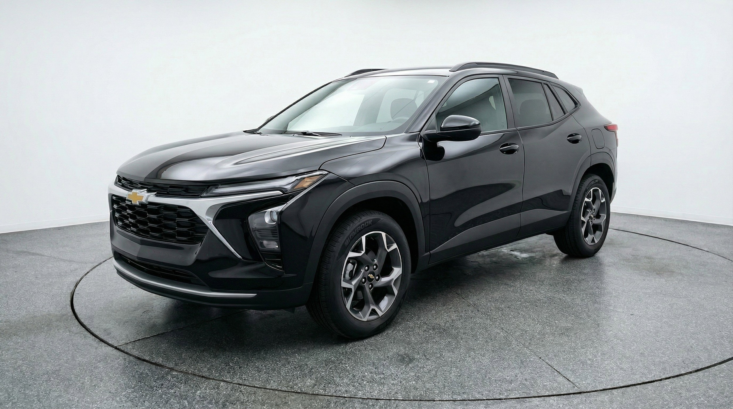 Thumbnail: 2025 Chevrolet Trax - 3