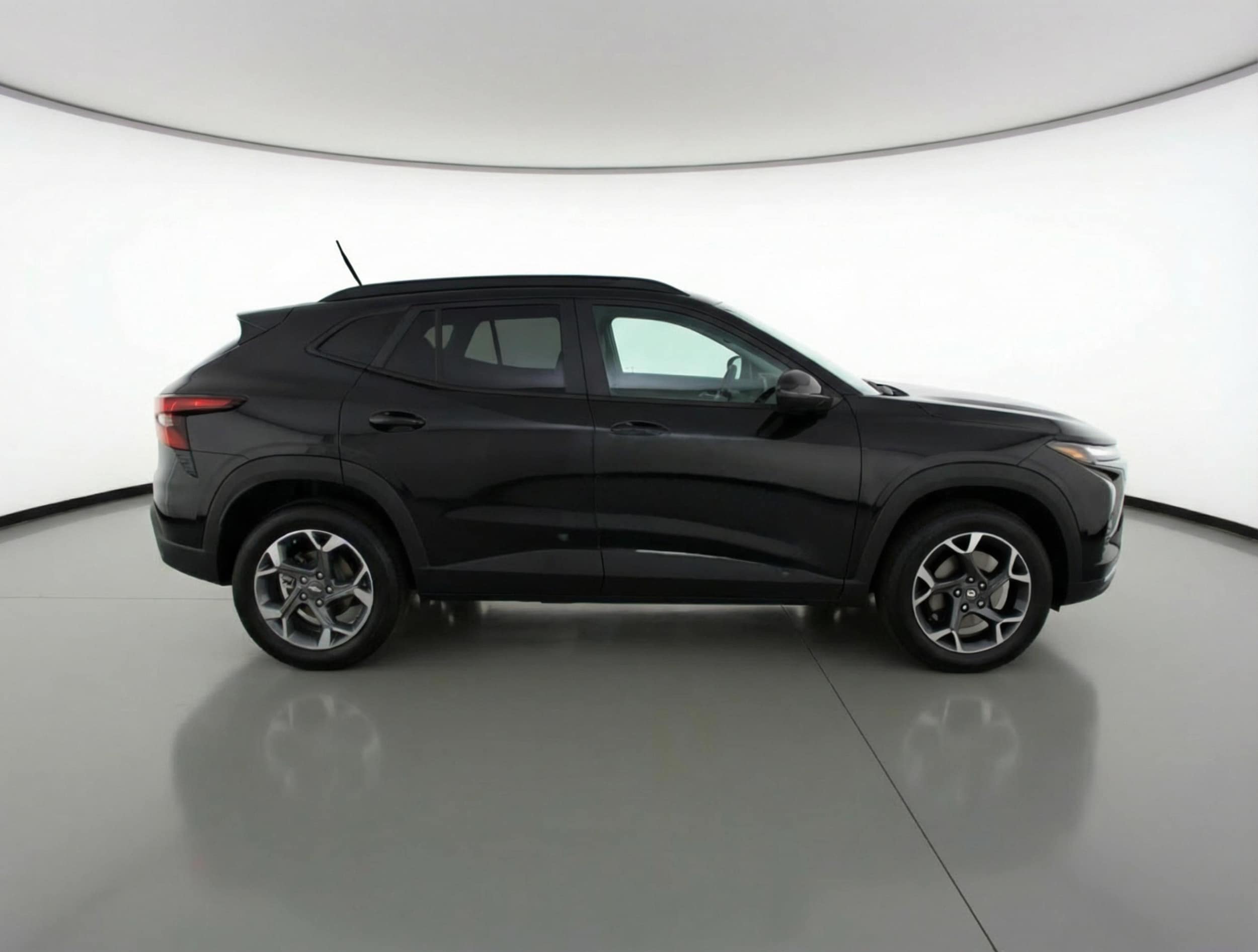 Thumbnail: 2025 Chevrolet Trax - 8