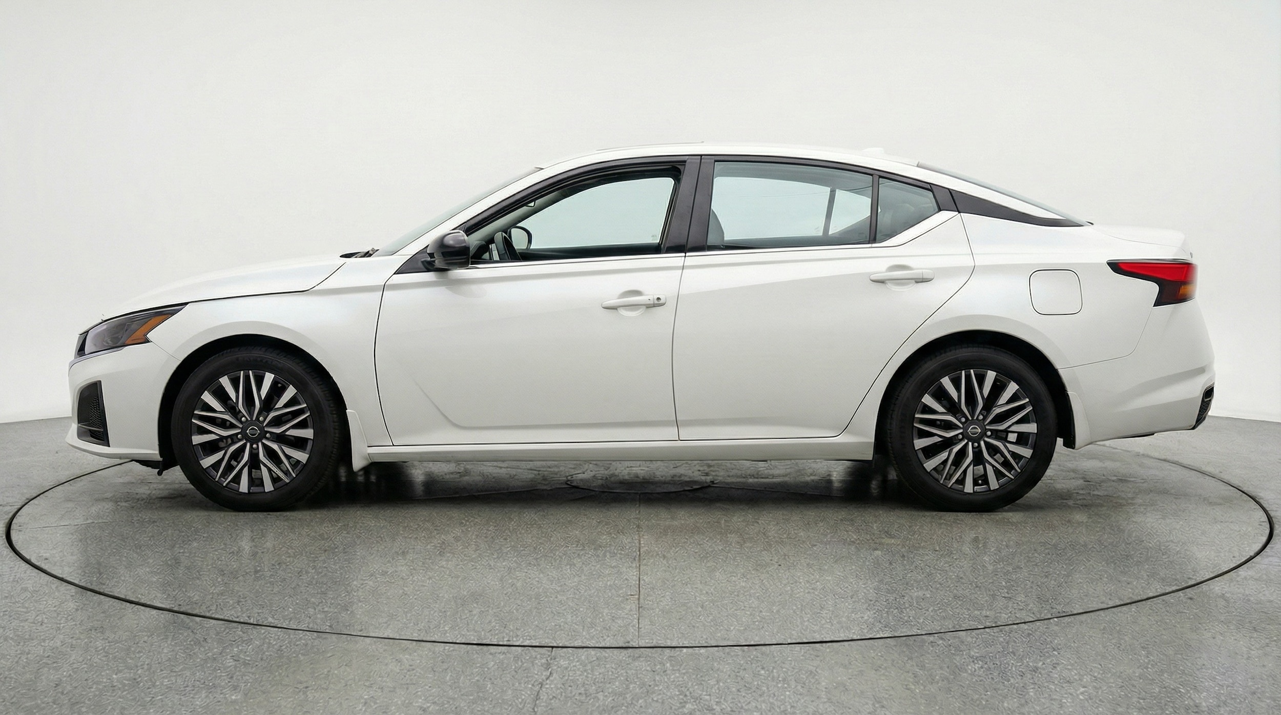 Thumbnail: 2025 Nissan Altima - 4