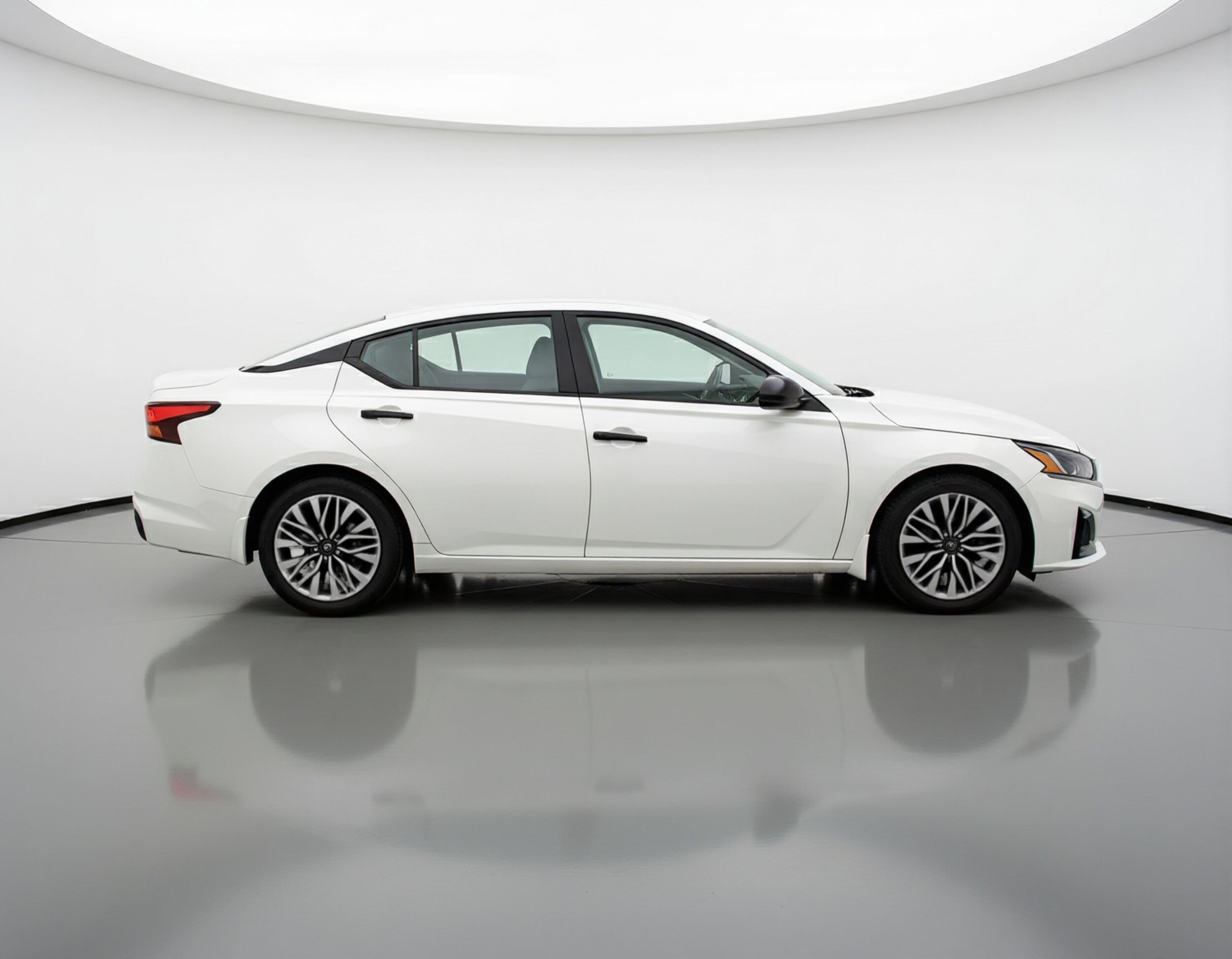 Thumbnail: 2025 Nissan Altima - 8