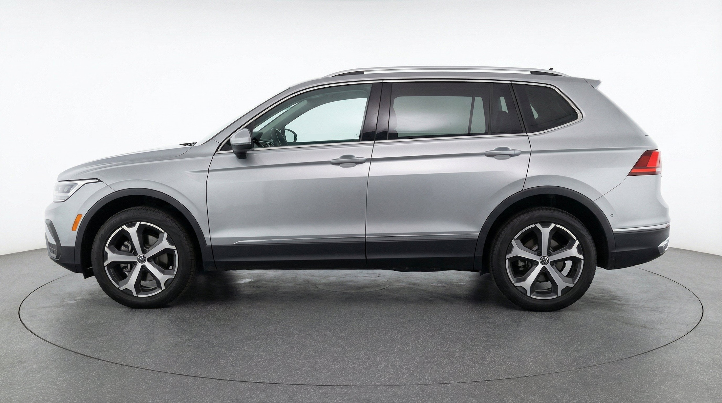 Thumbnail: 2026 Volkswagen Tiguan - 5