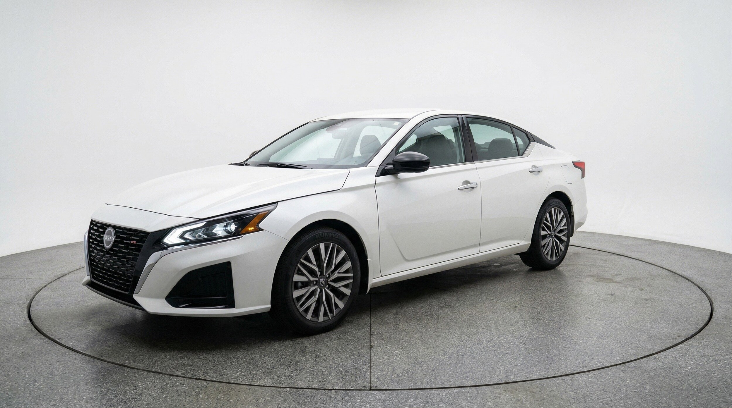 Thumbnail: 2025 Nissan Altima - 3