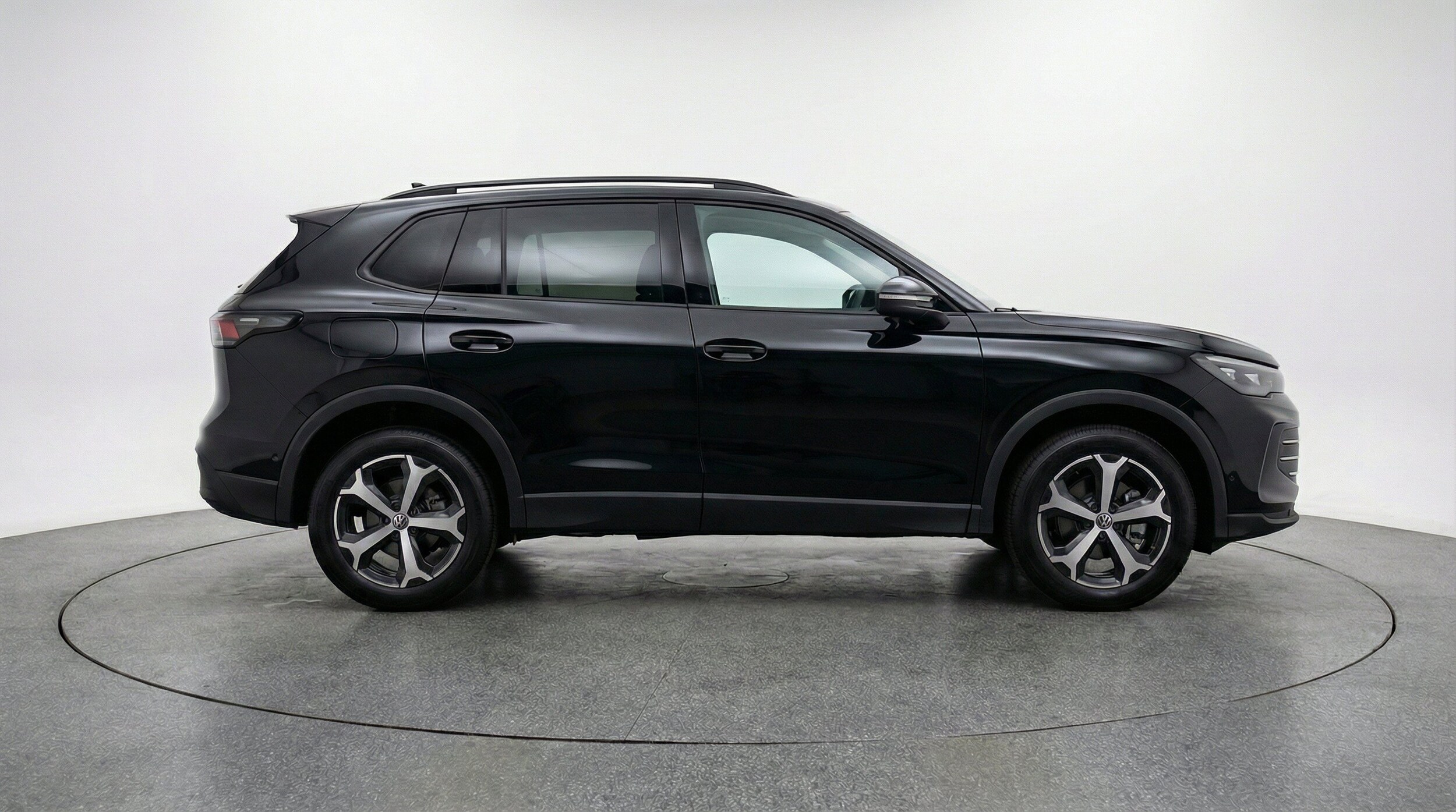 Thumbnail: 2026 Volkswagen Tiguan - 11