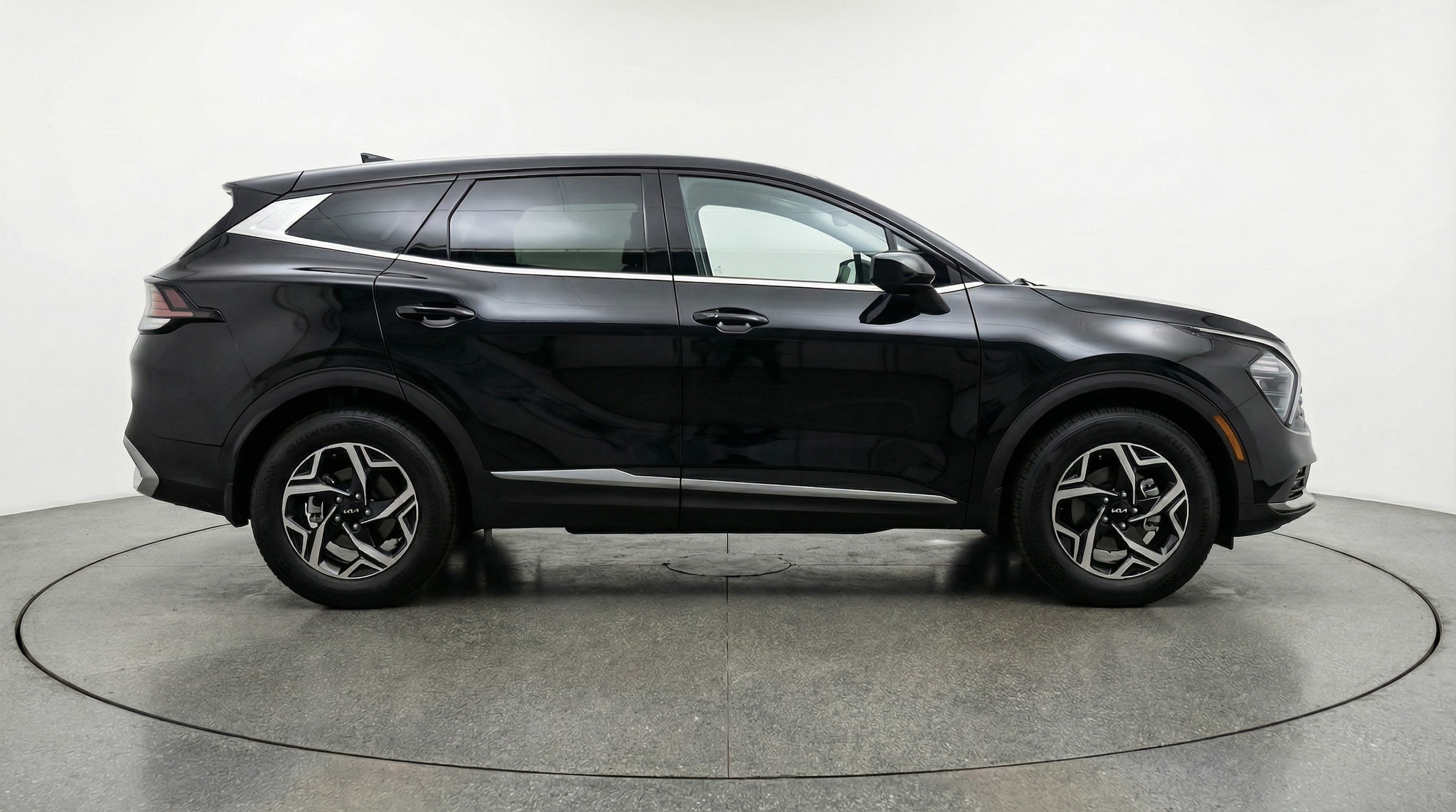 Thumbnail: 2025 Kia Sportage - 8