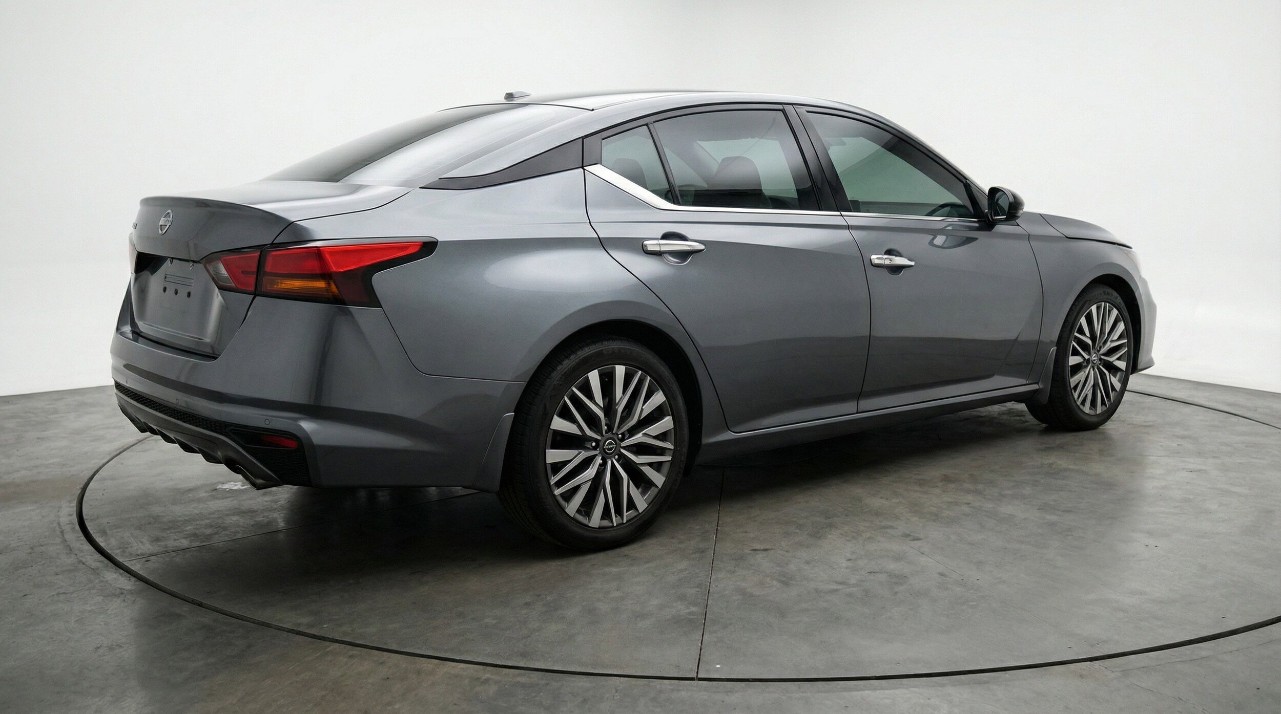 Thumbnail: 2025 Nissan Altima - 9