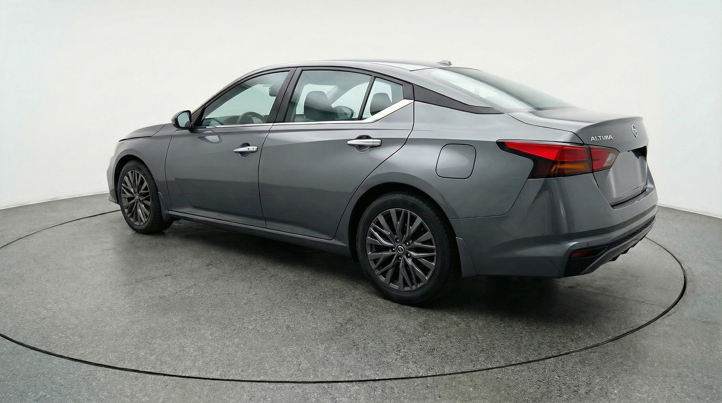 Thumbnail: 2025 Nissan Altima - 5