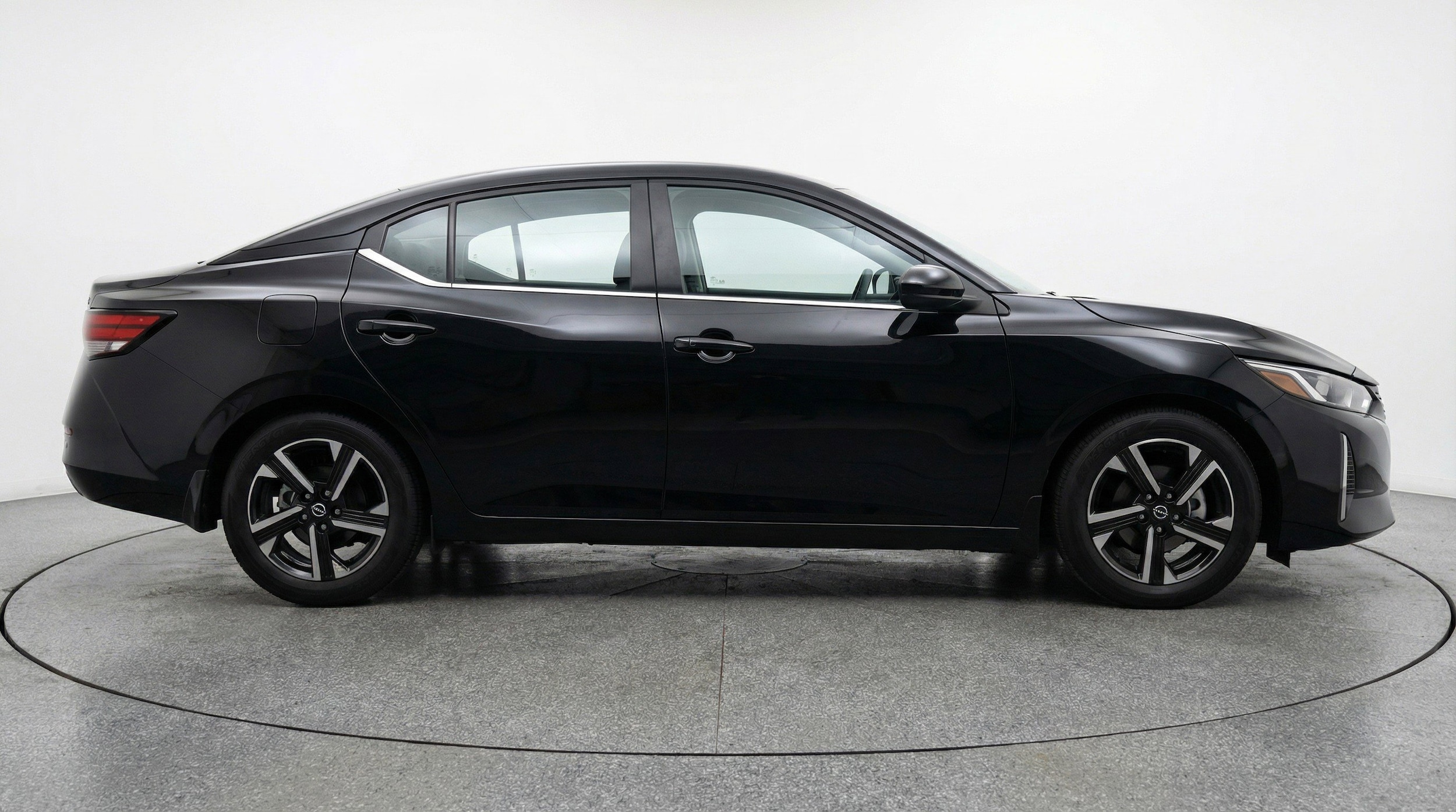 Thumbnail: 2025 Nissan Sentra - 11