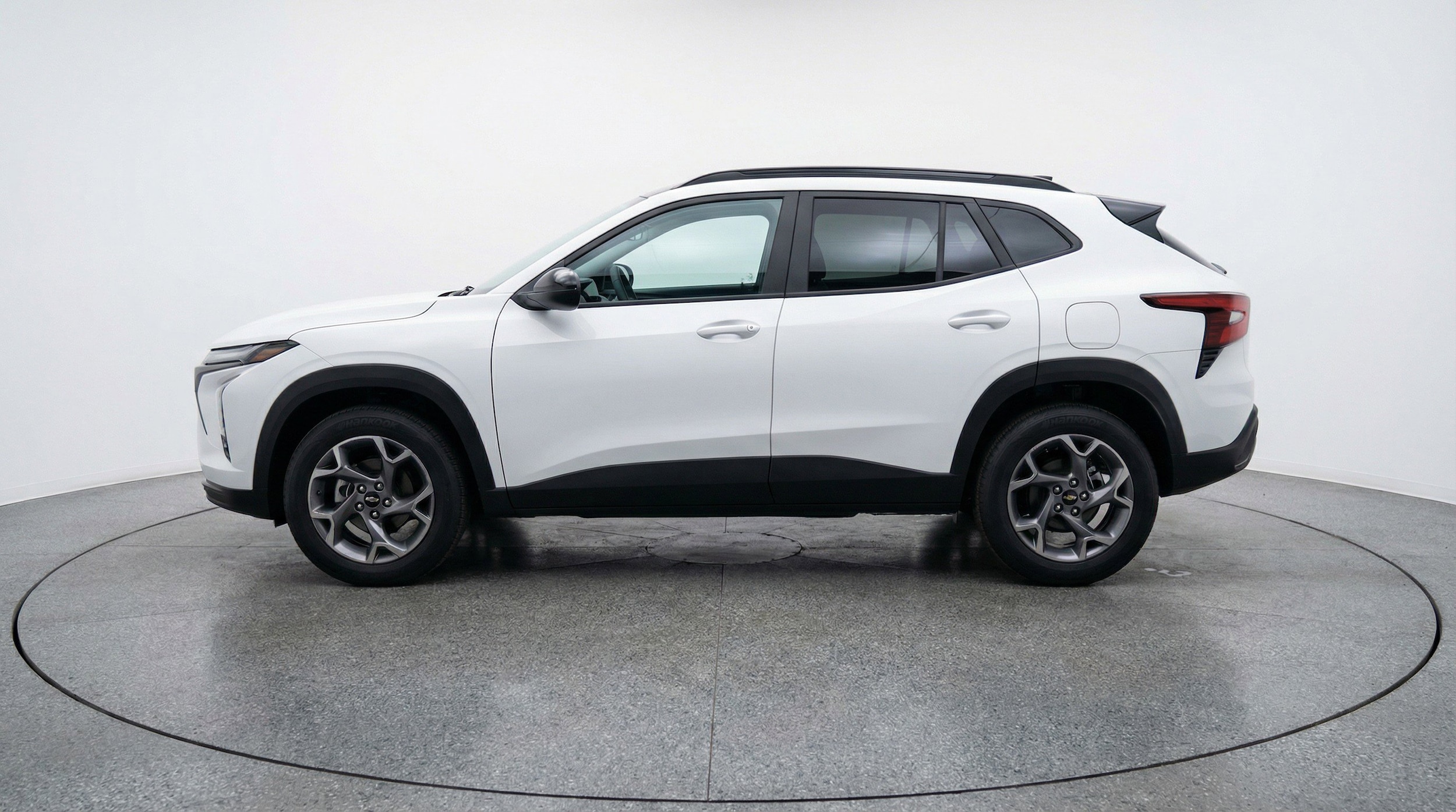 Thumbnail: 2025 Chevrolet Trax - 5