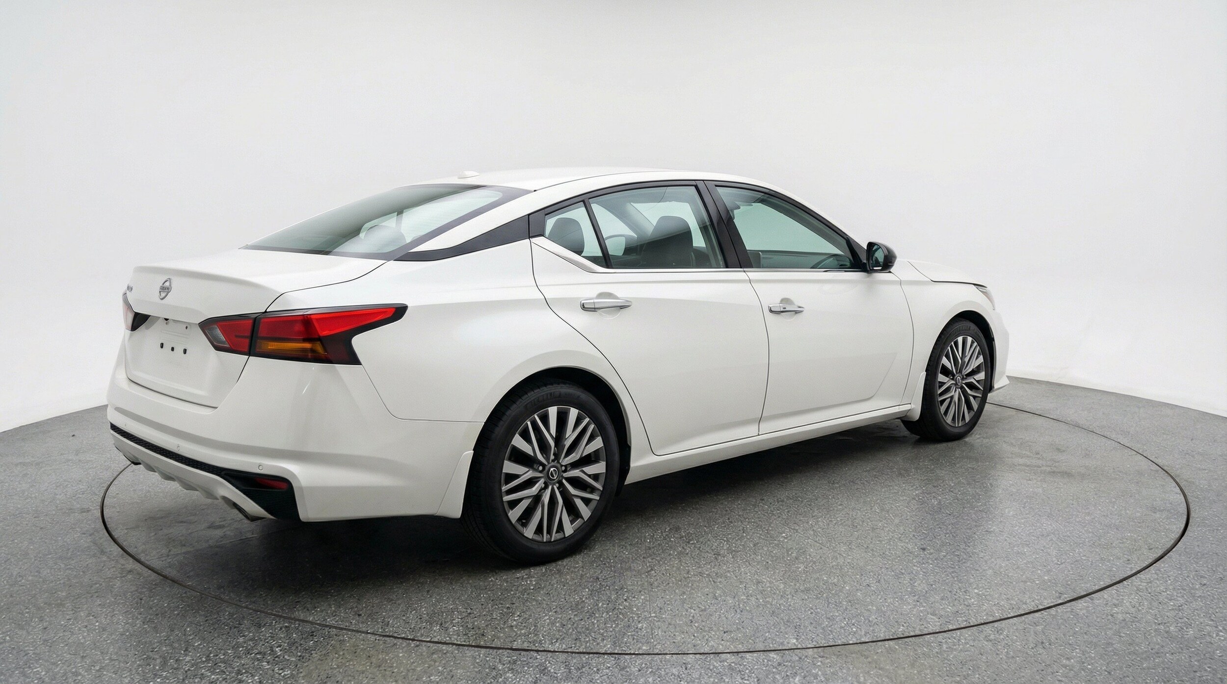 Thumbnail: 2025 Nissan Altima - 9