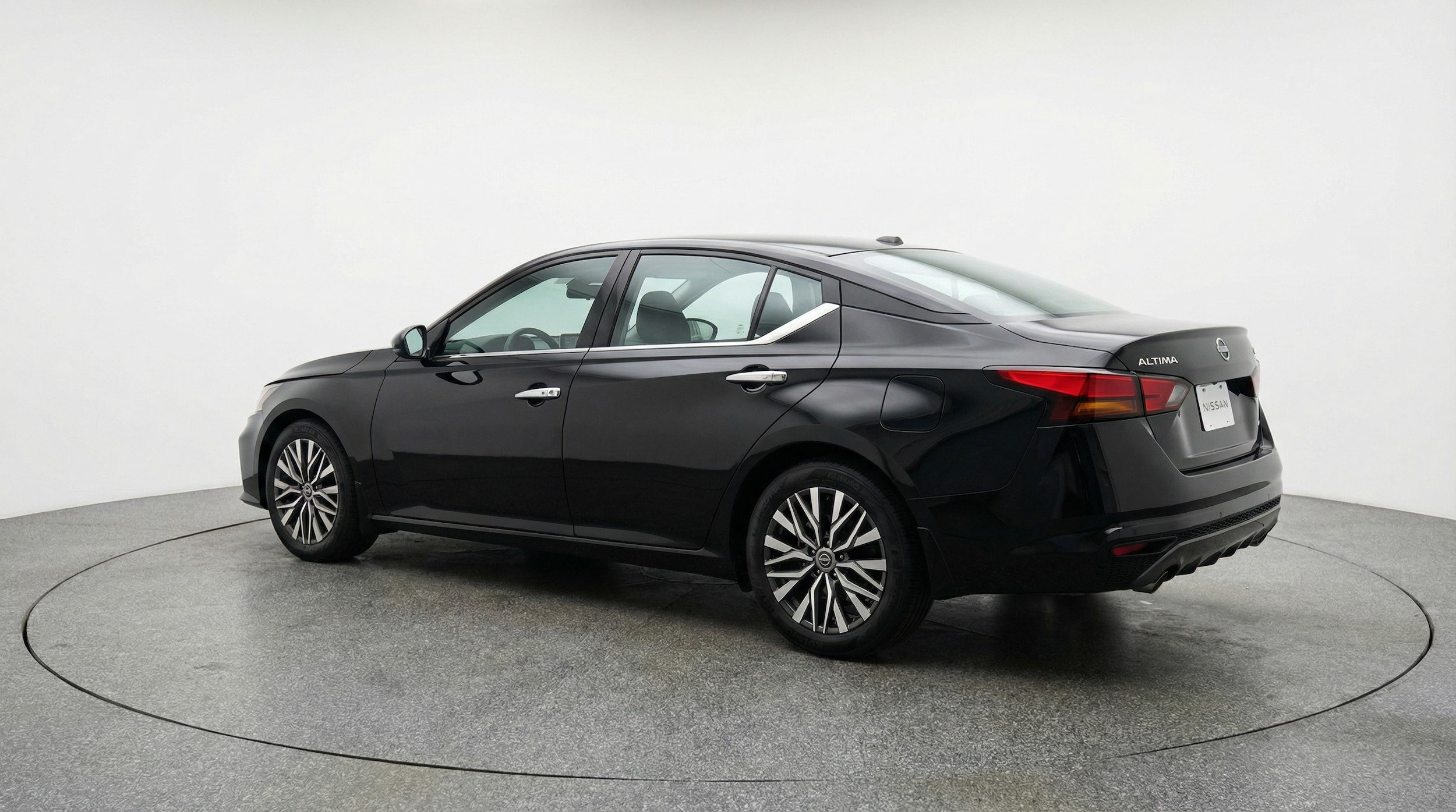 Thumbnail: 2025 Nissan Altima - 5