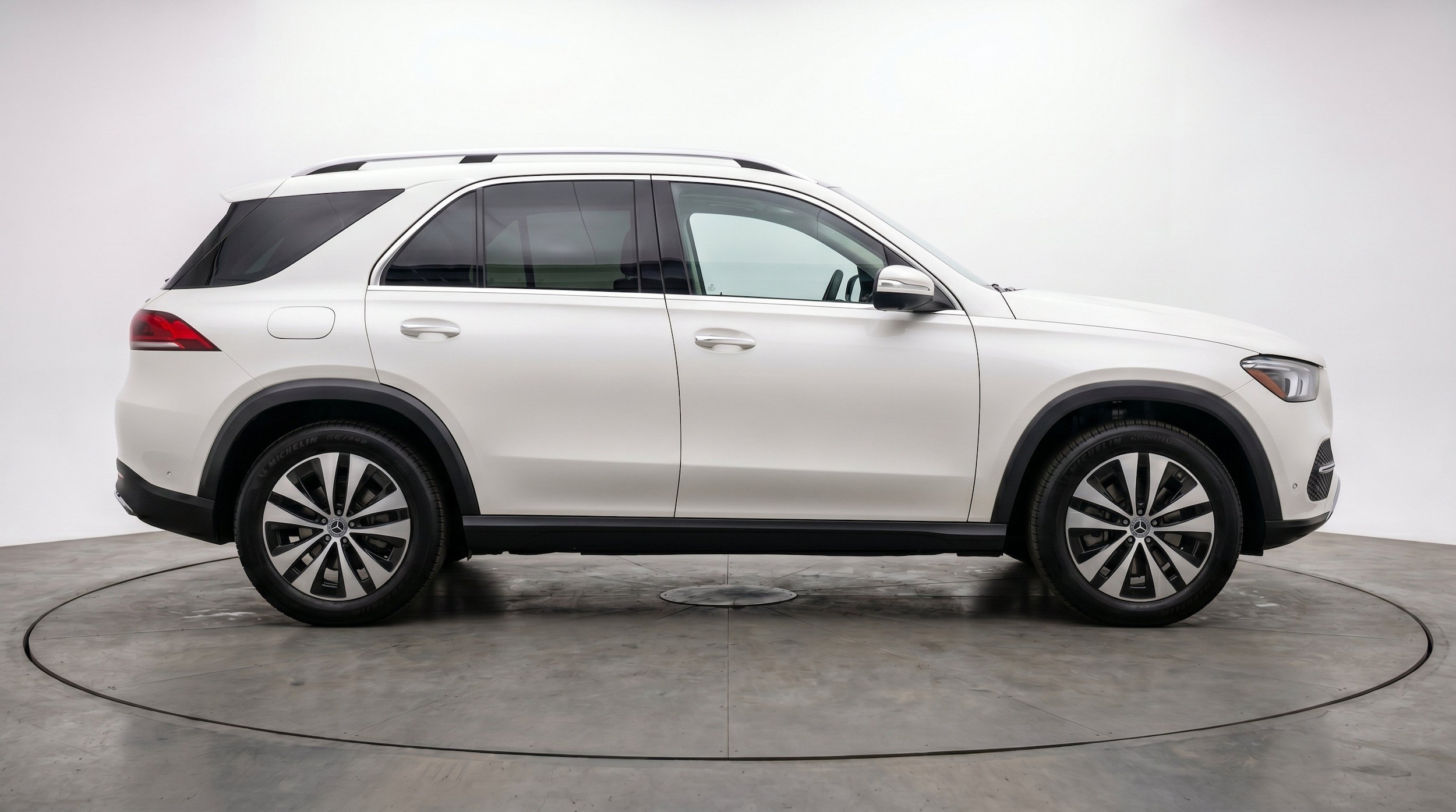 Thumbnail: 2026 Mercedes-Benz GLE - 11