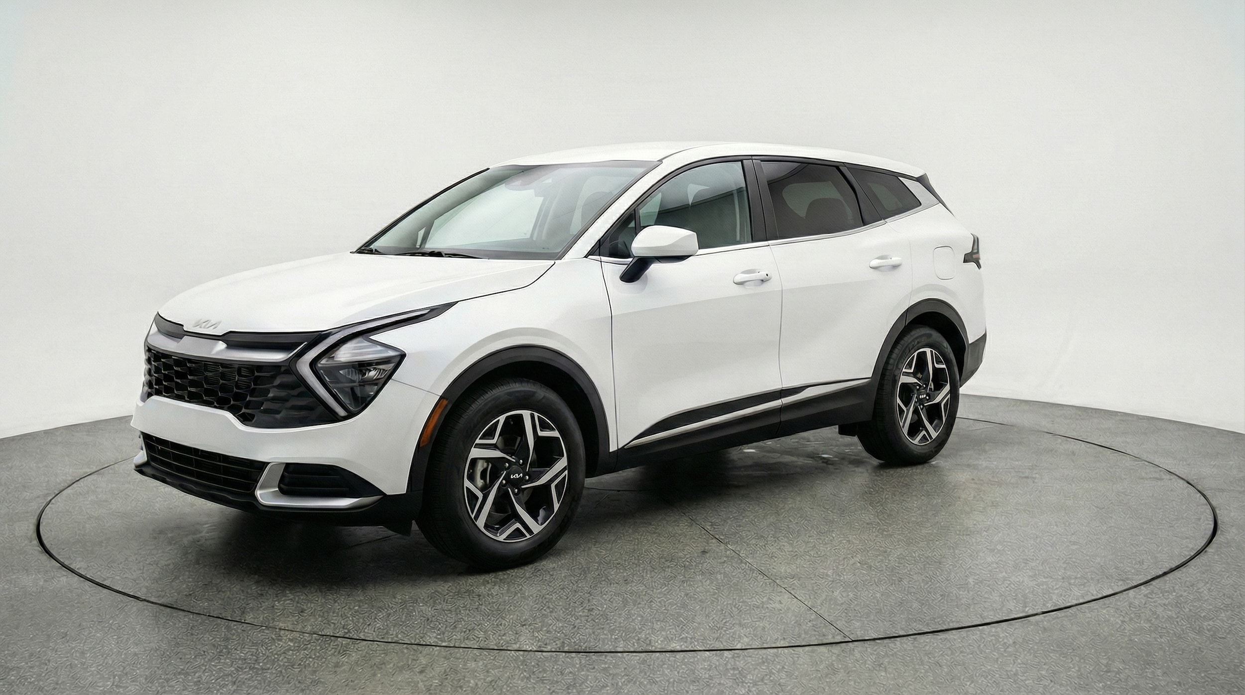 Thumbnail: 2025 Kia Sportage - 3