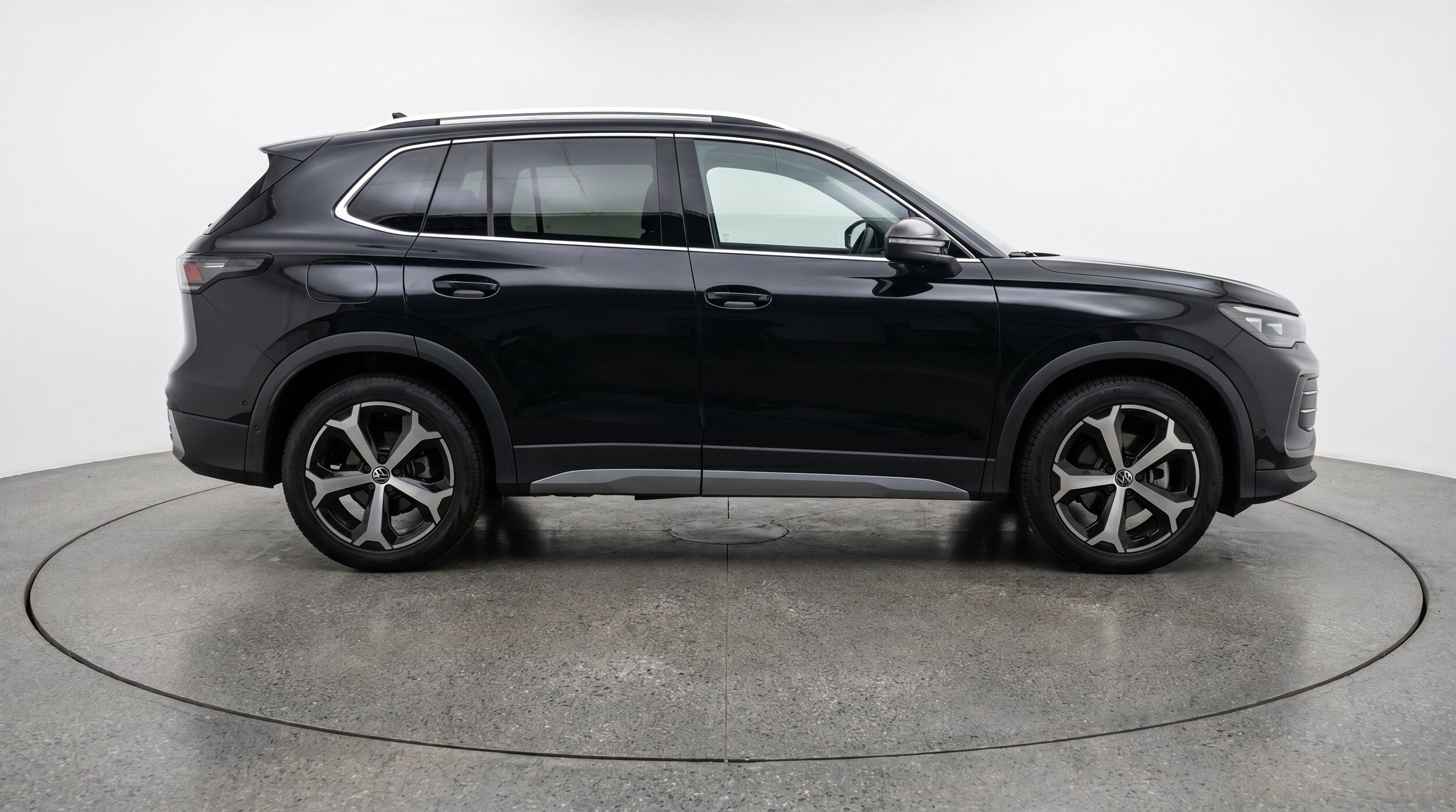 Thumbnail: 2026 Volkswagen Tiguan - 11