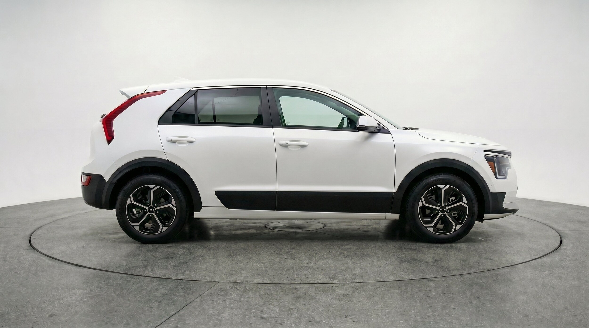 Thumbnail: 2026 Kia Niro - 11
