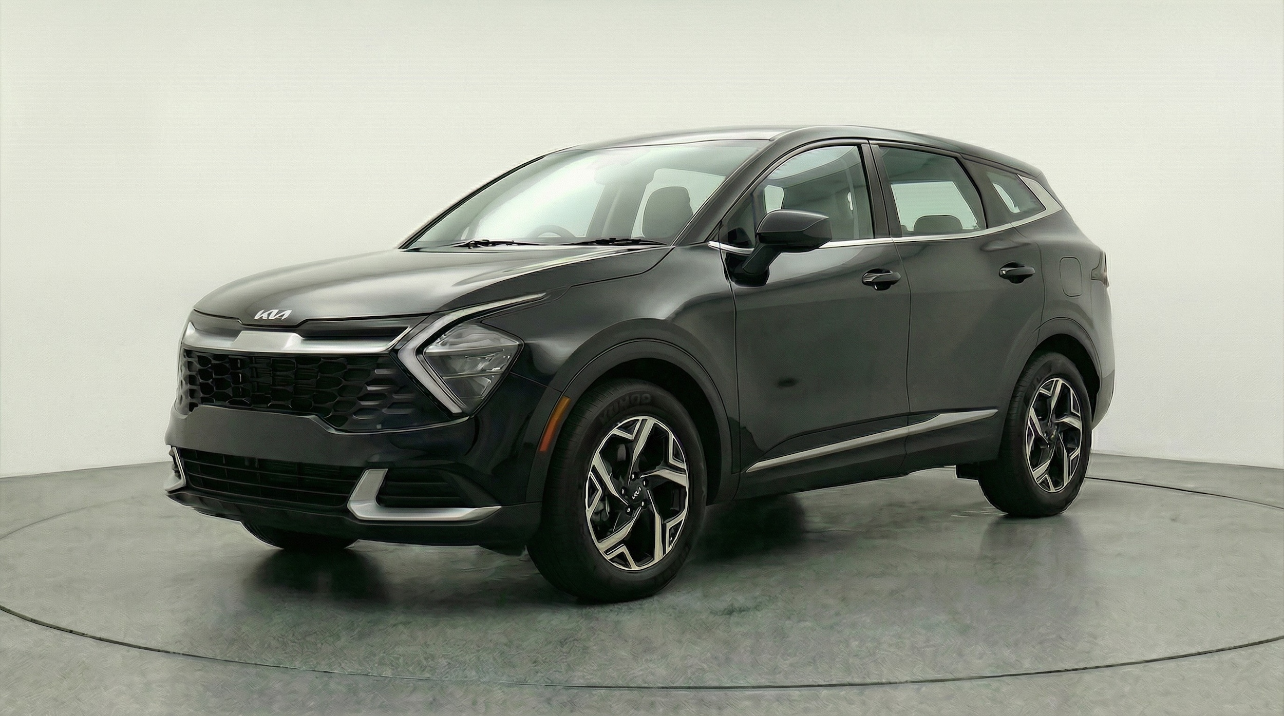 Thumbnail: 2025 Kia Sportage - 3