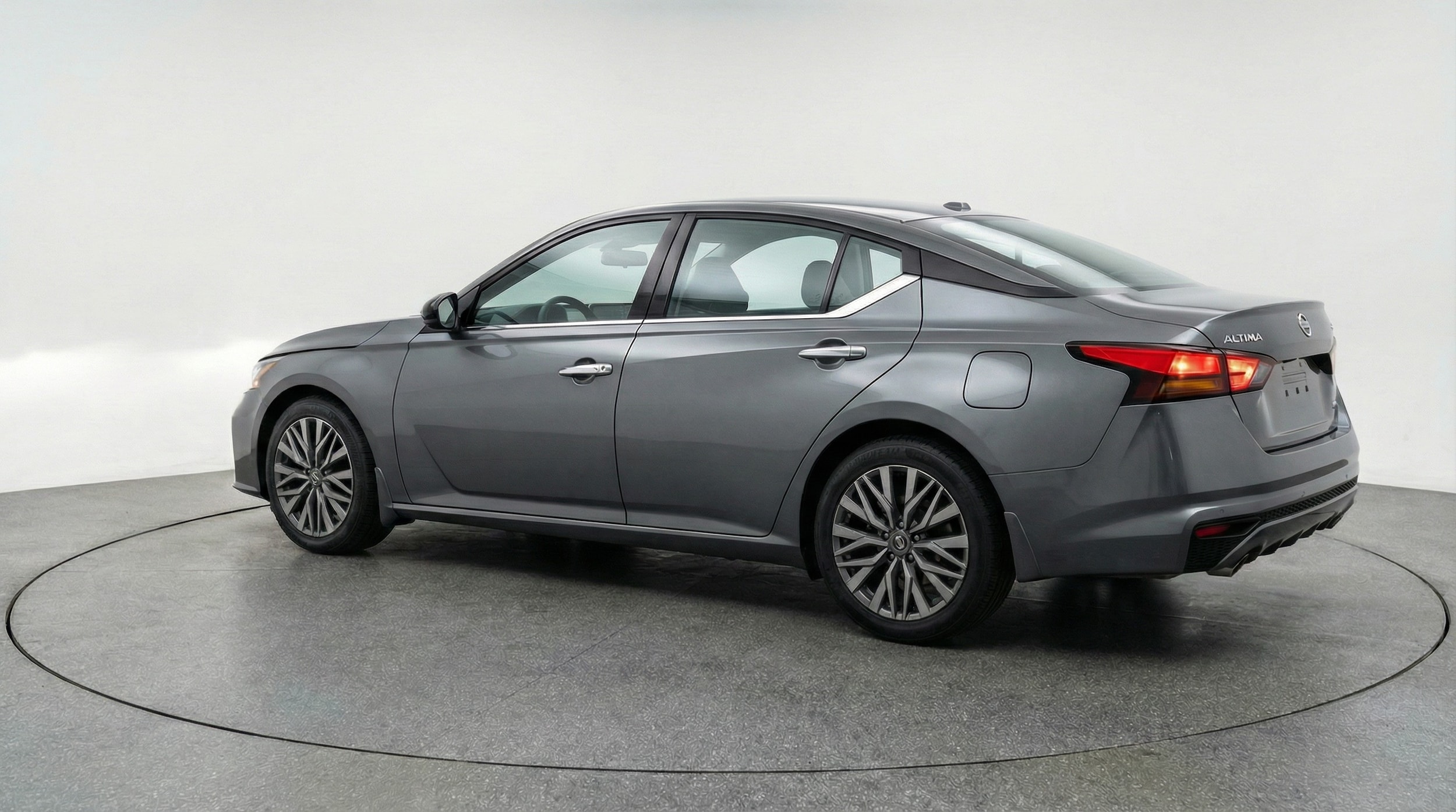 Thumbnail: 2025 Nissan Altima - 5