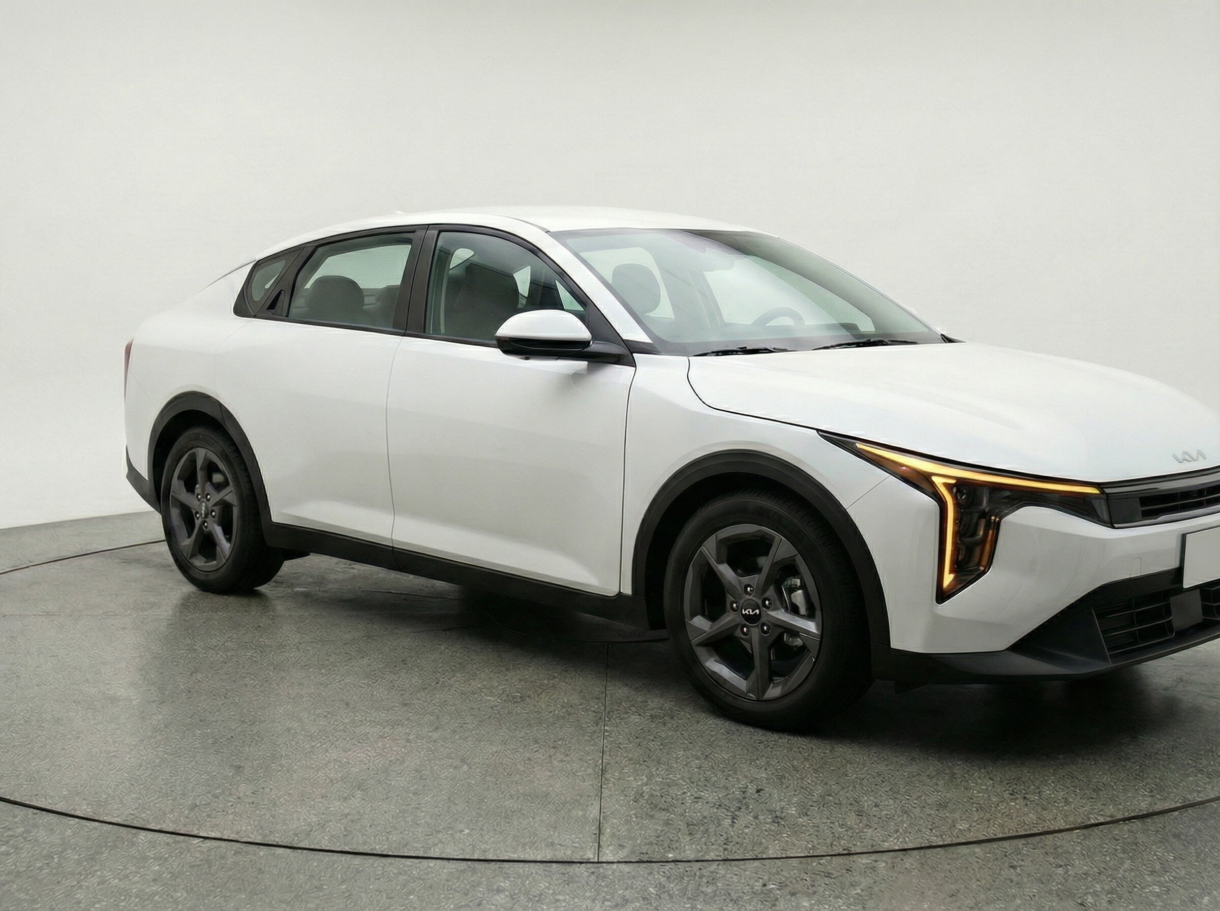 Thumbnail: 2025 Kia K4 - 1