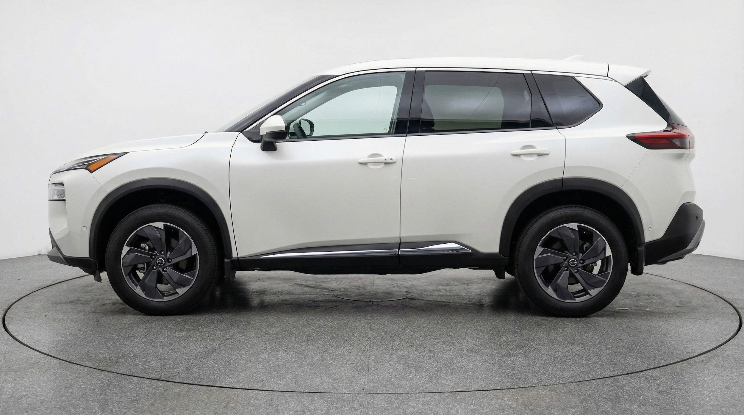 Thumbnail: 2025 Nissan Rogue - 5