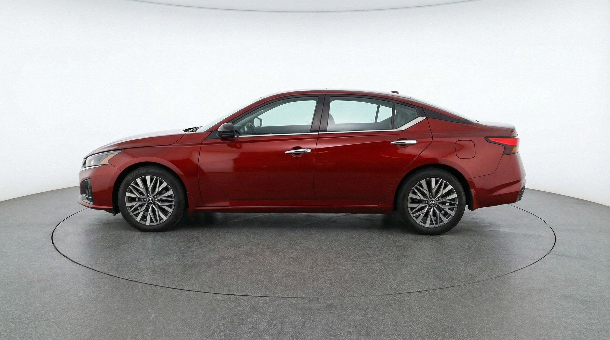 Thumbnail: 2025 Nissan Altima - 5