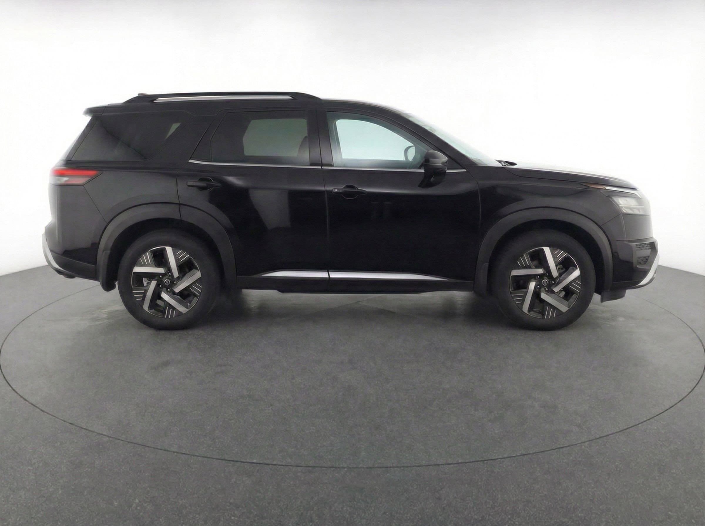 Thumbnail: 2025 Nissan Kicks - 11