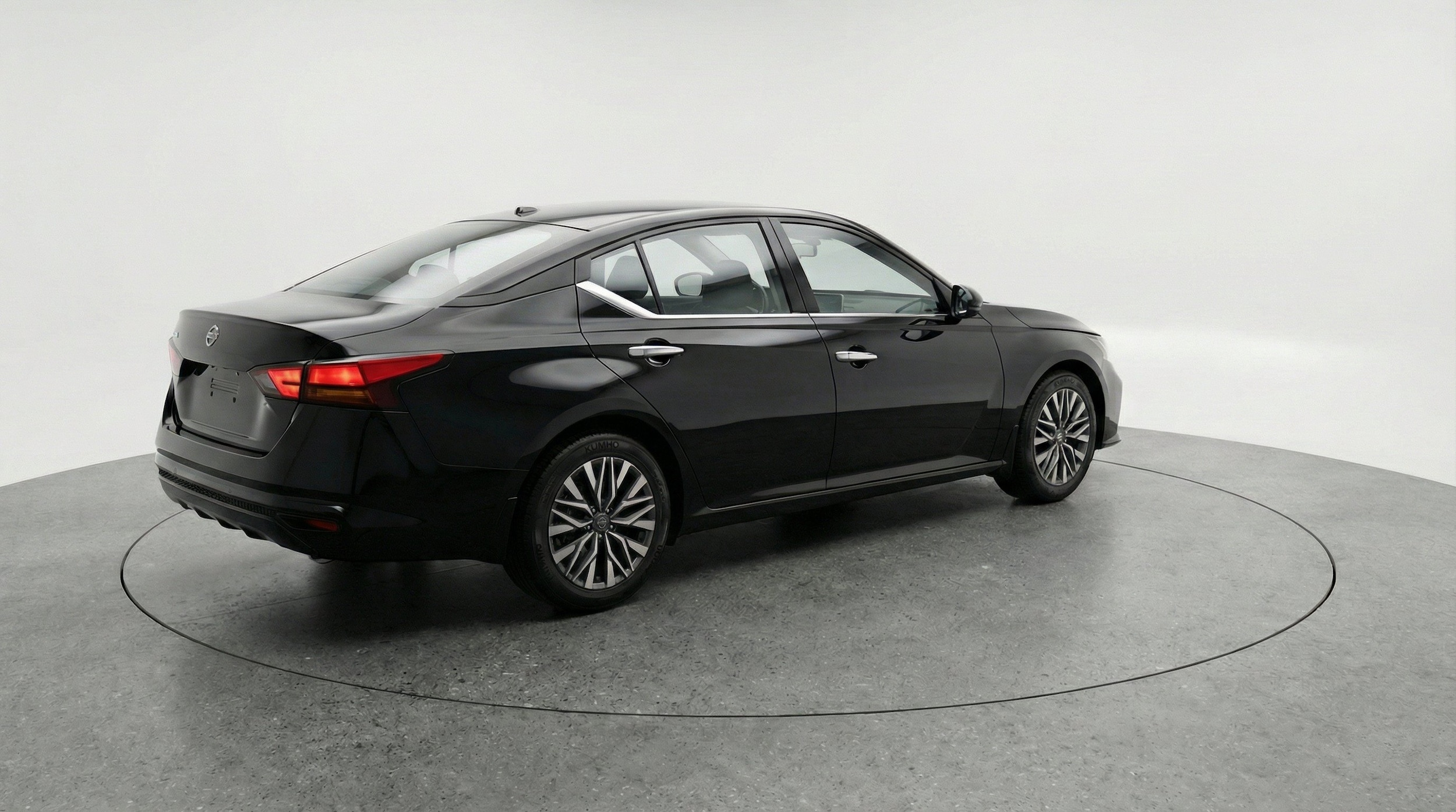 Thumbnail: 2025 Nissan Altima - 9