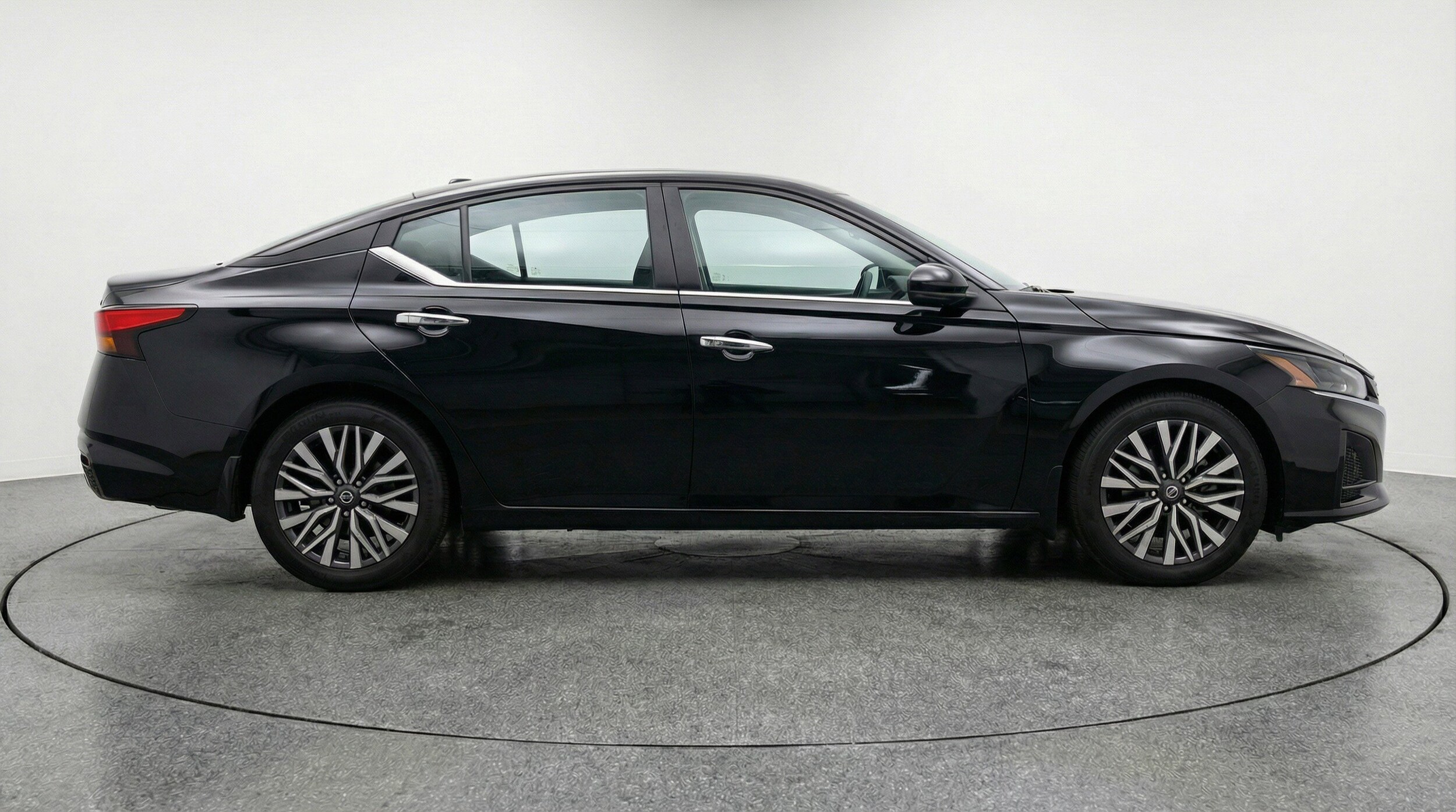 Thumbnail: 2025 Nissan Altima - 11