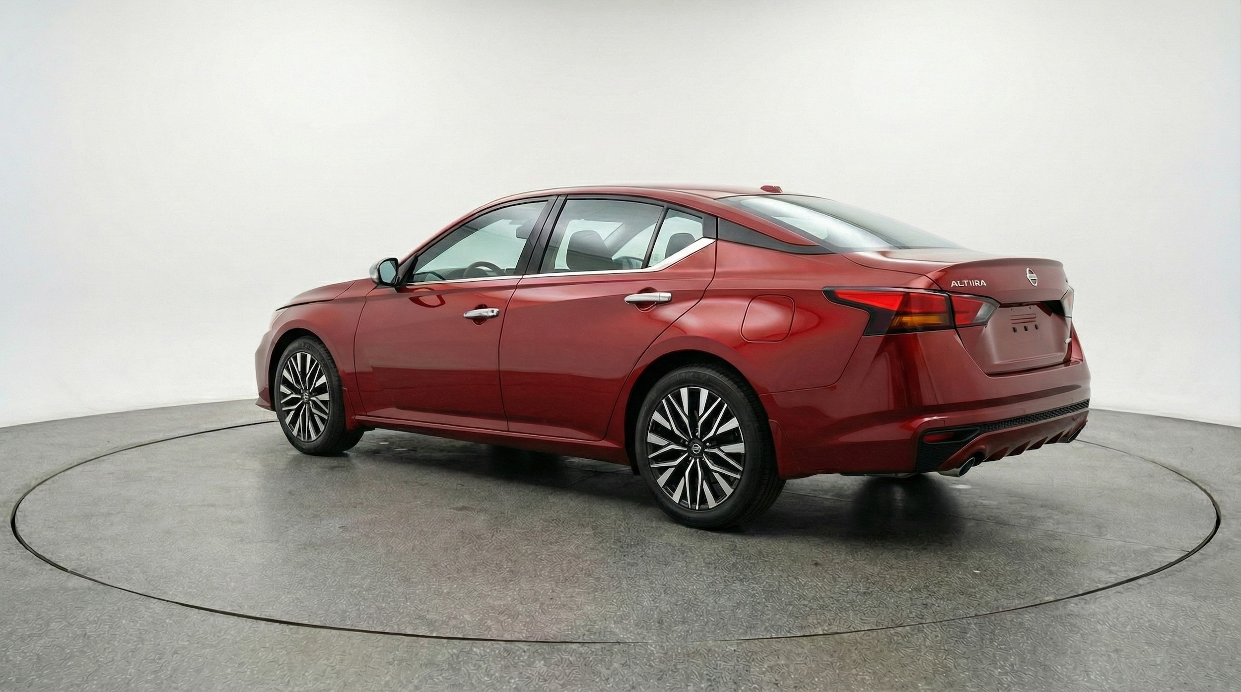 Thumbnail: 2025 Nissan Altima - 5