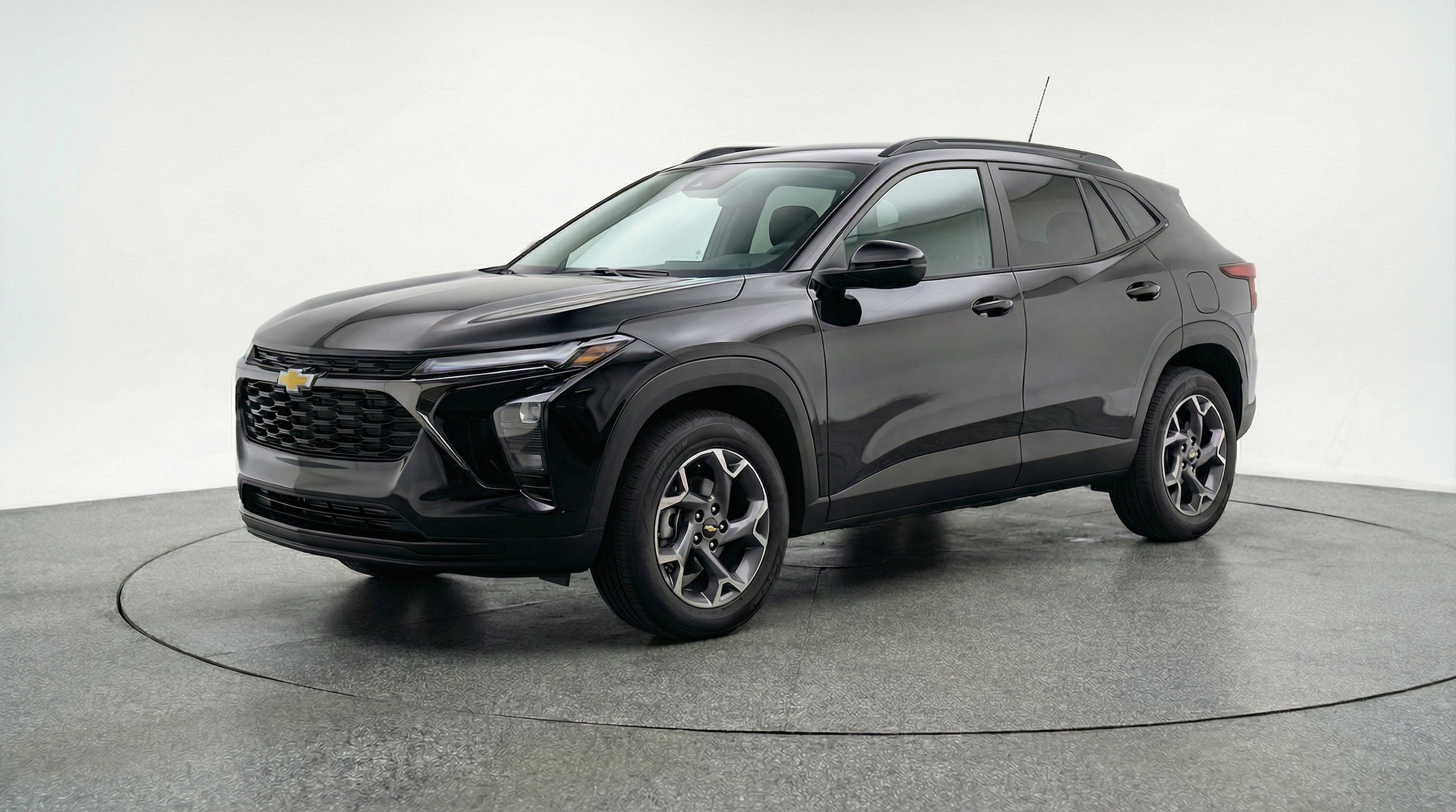 Thumbnail: 2025 Chevrolet Trax - 3