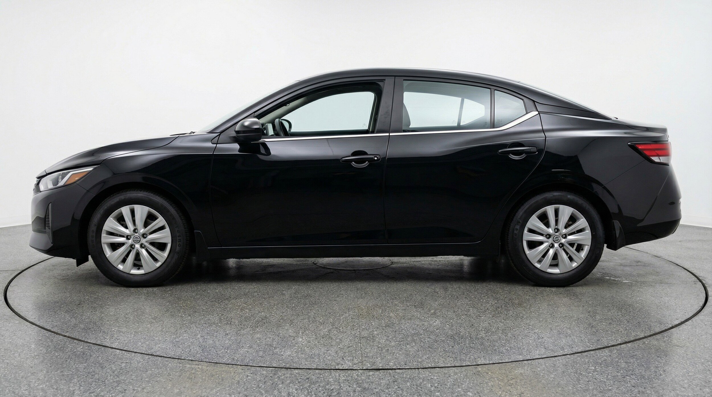 Thumbnail: 2025 Nissan Sentra - 5