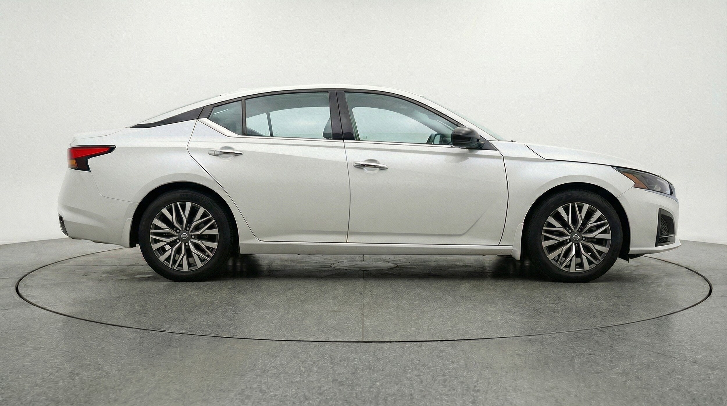 Thumbnail: 2025 Nissan Altima - 11