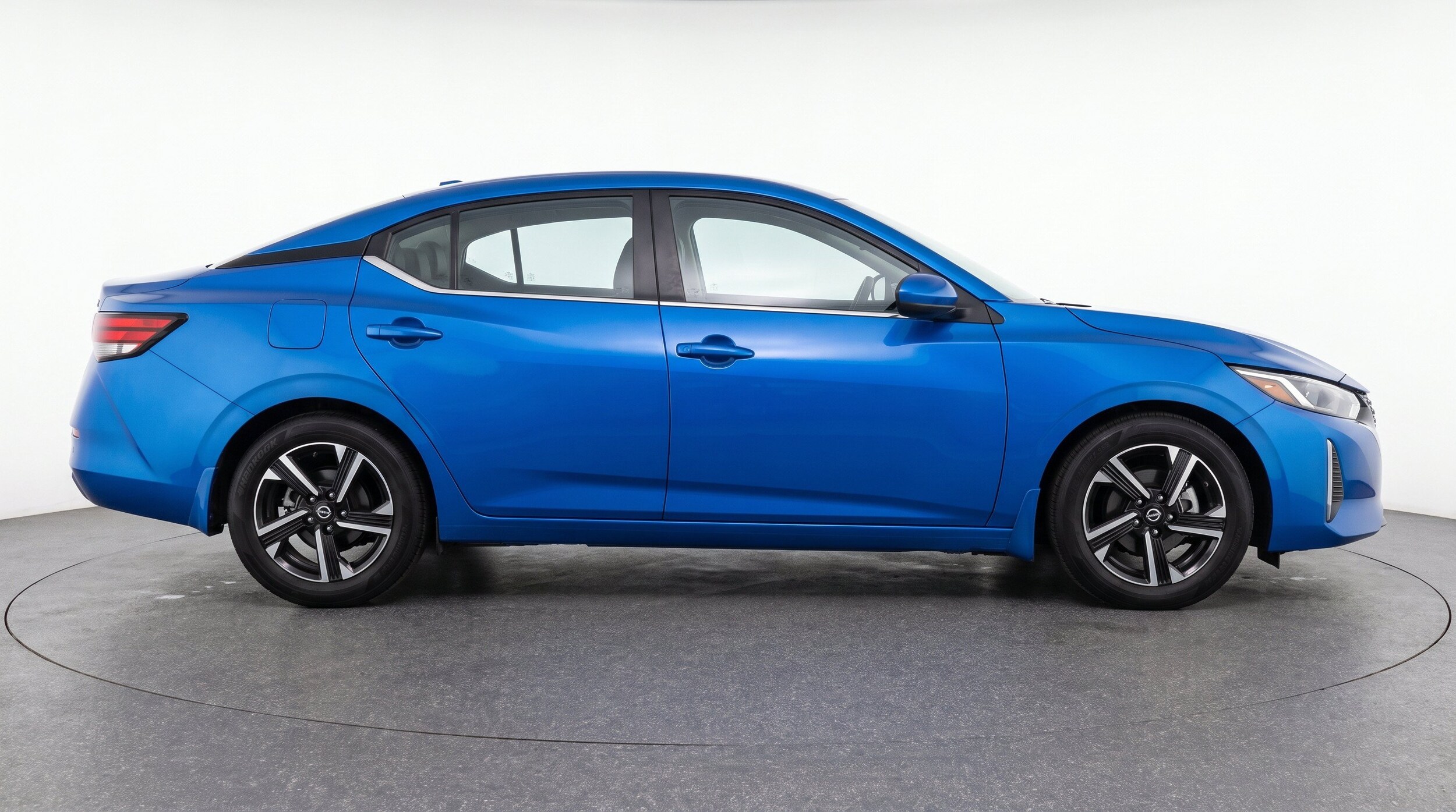Thumbnail: 2025 Nissan Sentra - 10