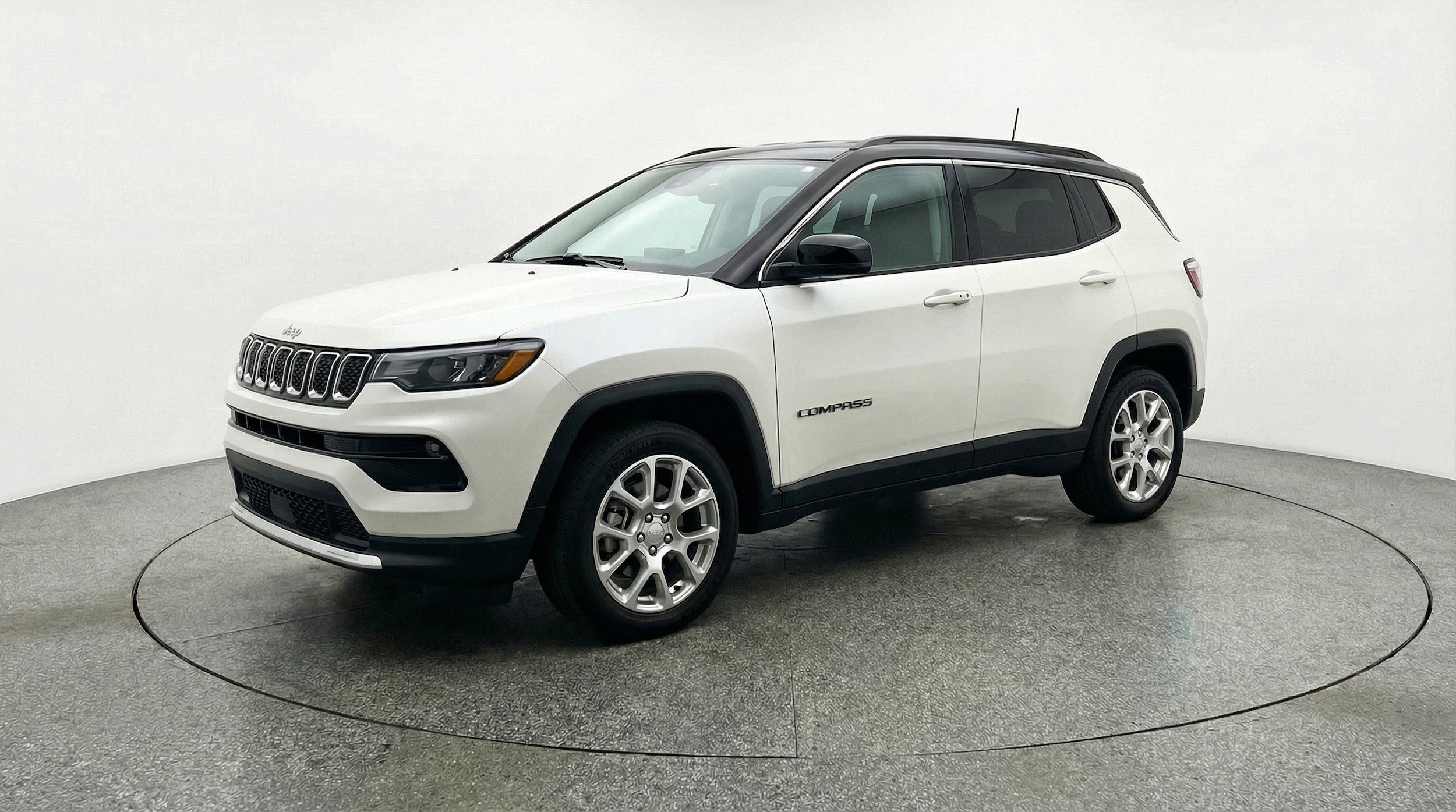 Thumbnail: 2025 Jeep Compass - 3