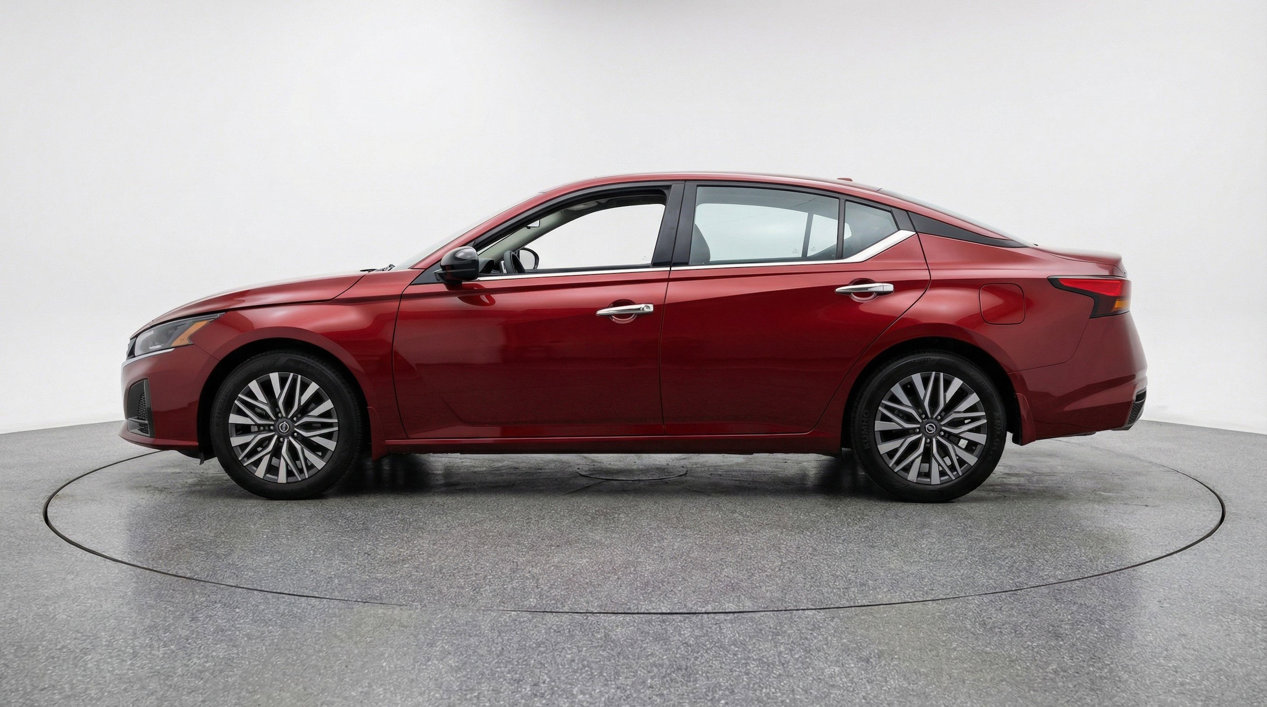 Thumbnail: 2025 Nissan Altima - 5