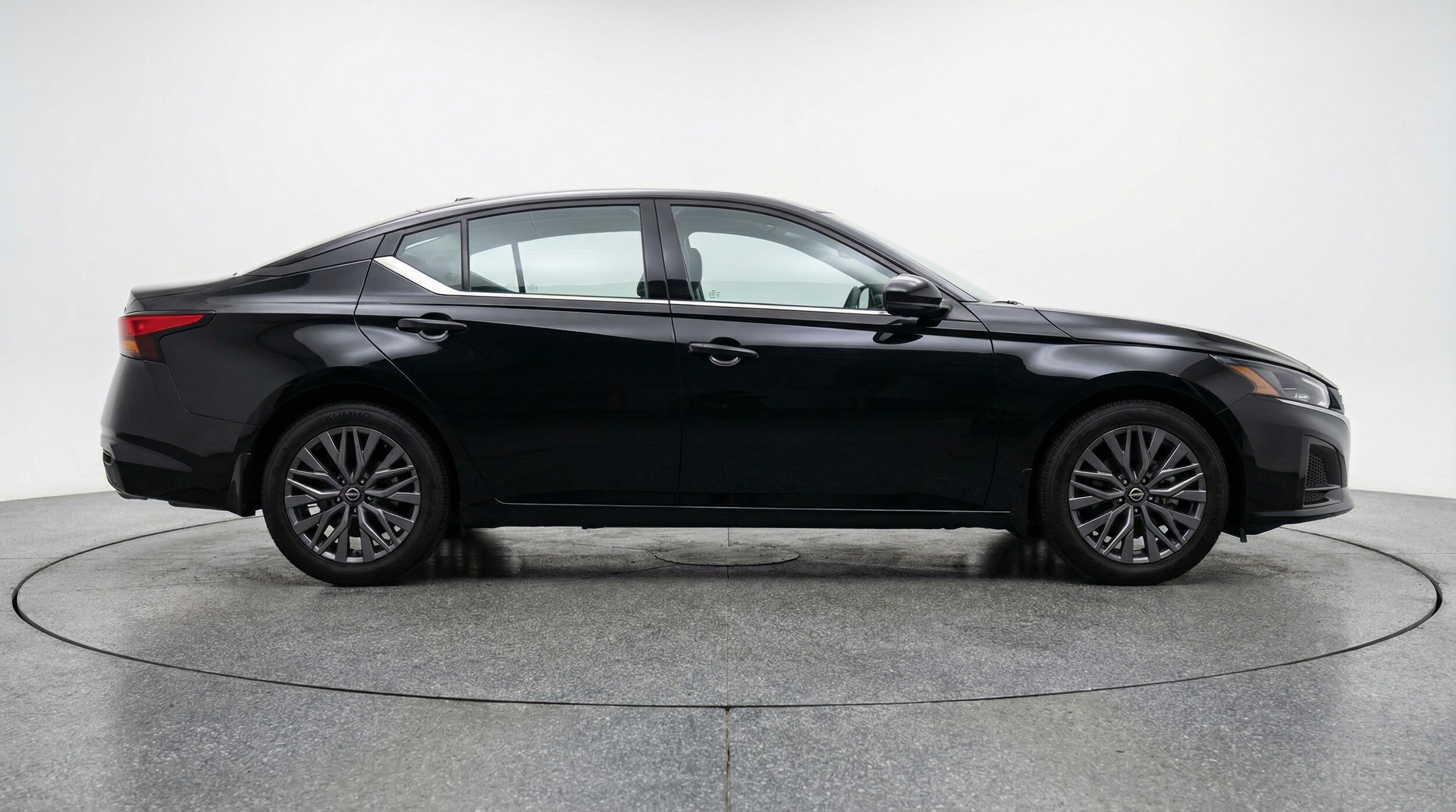 Thumbnail: 2025 Nissan Altima - 8