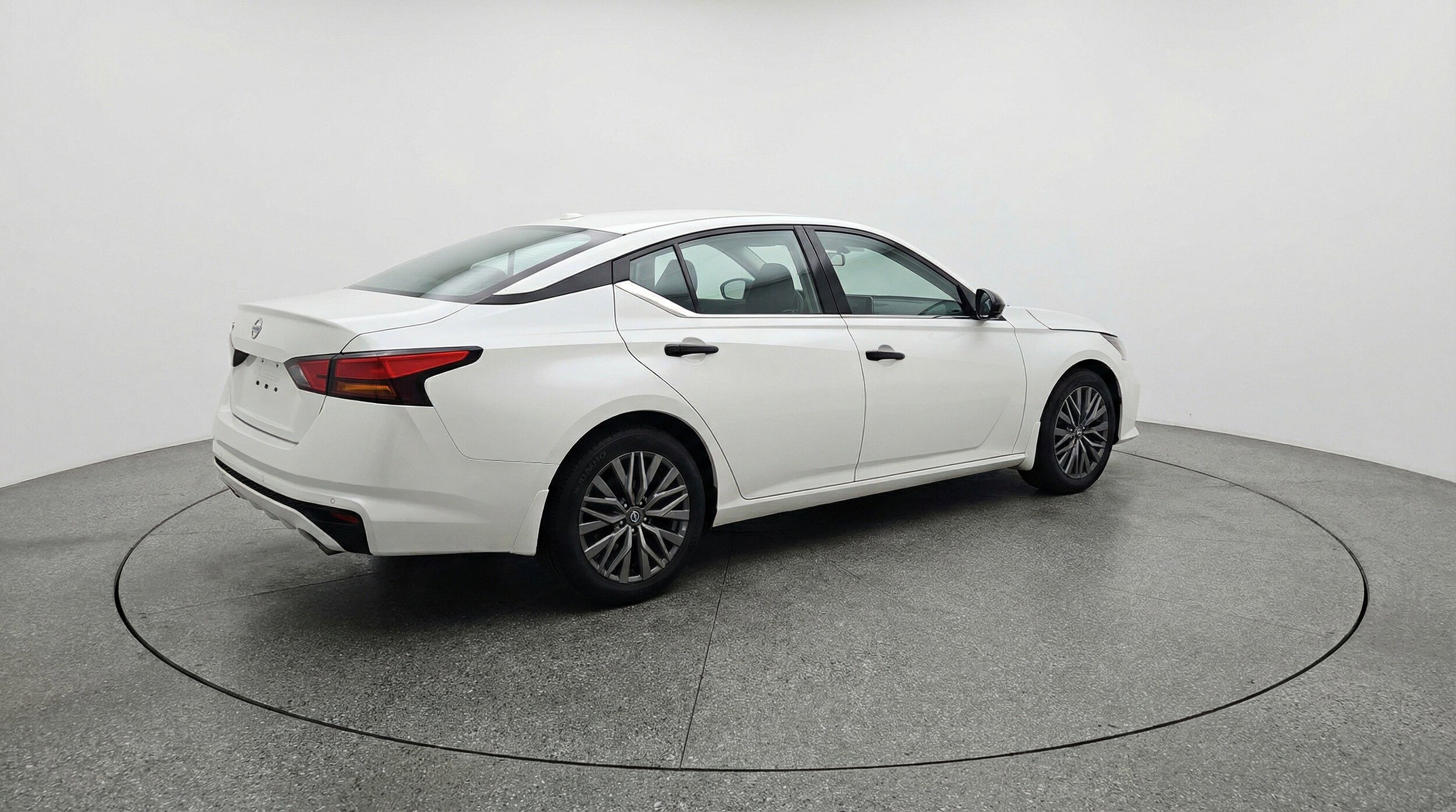 Thumbnail: 2025 Nissan Altima - 9