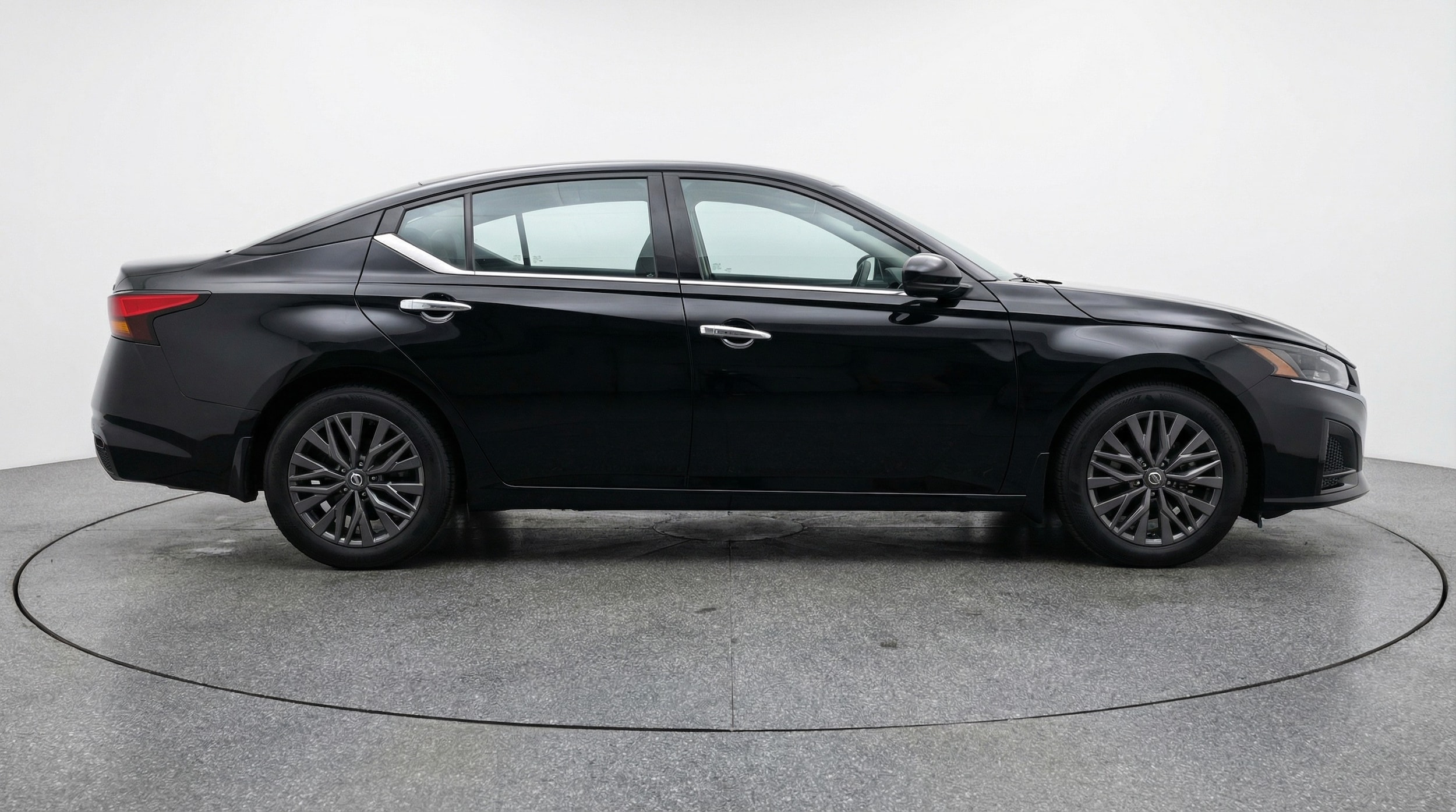 Thumbnail: 2025 Nissan Altima - 8