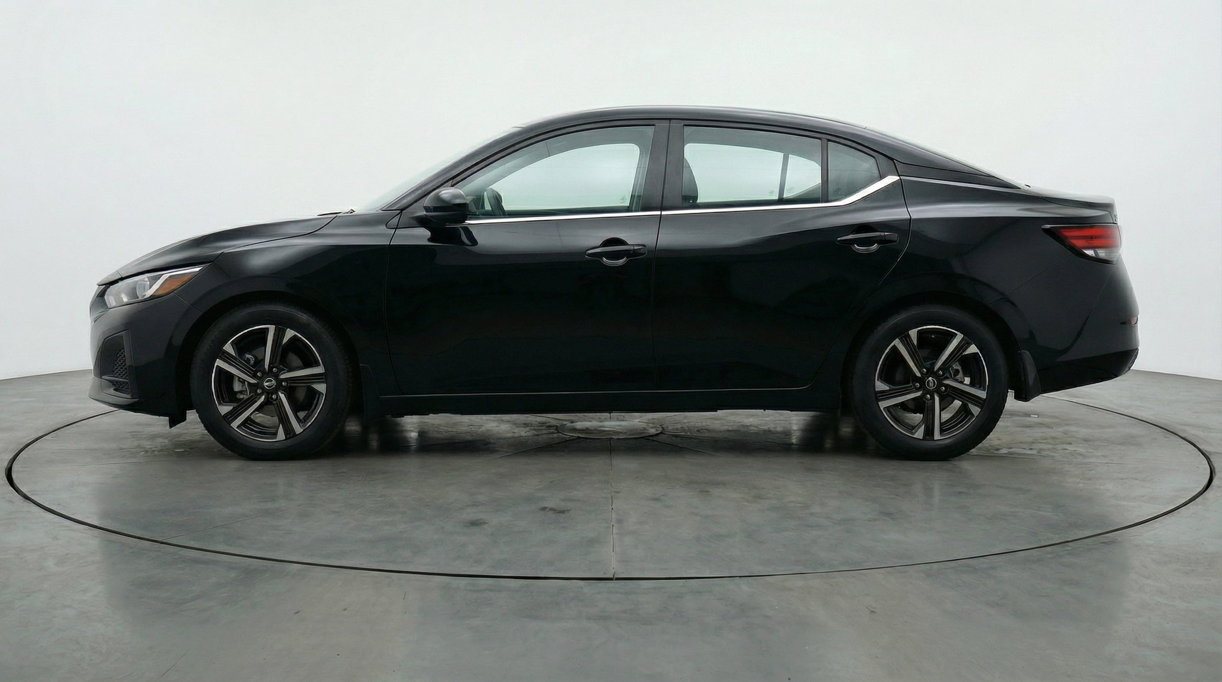 Thumbnail: 2025 Nissan Sentra - 4