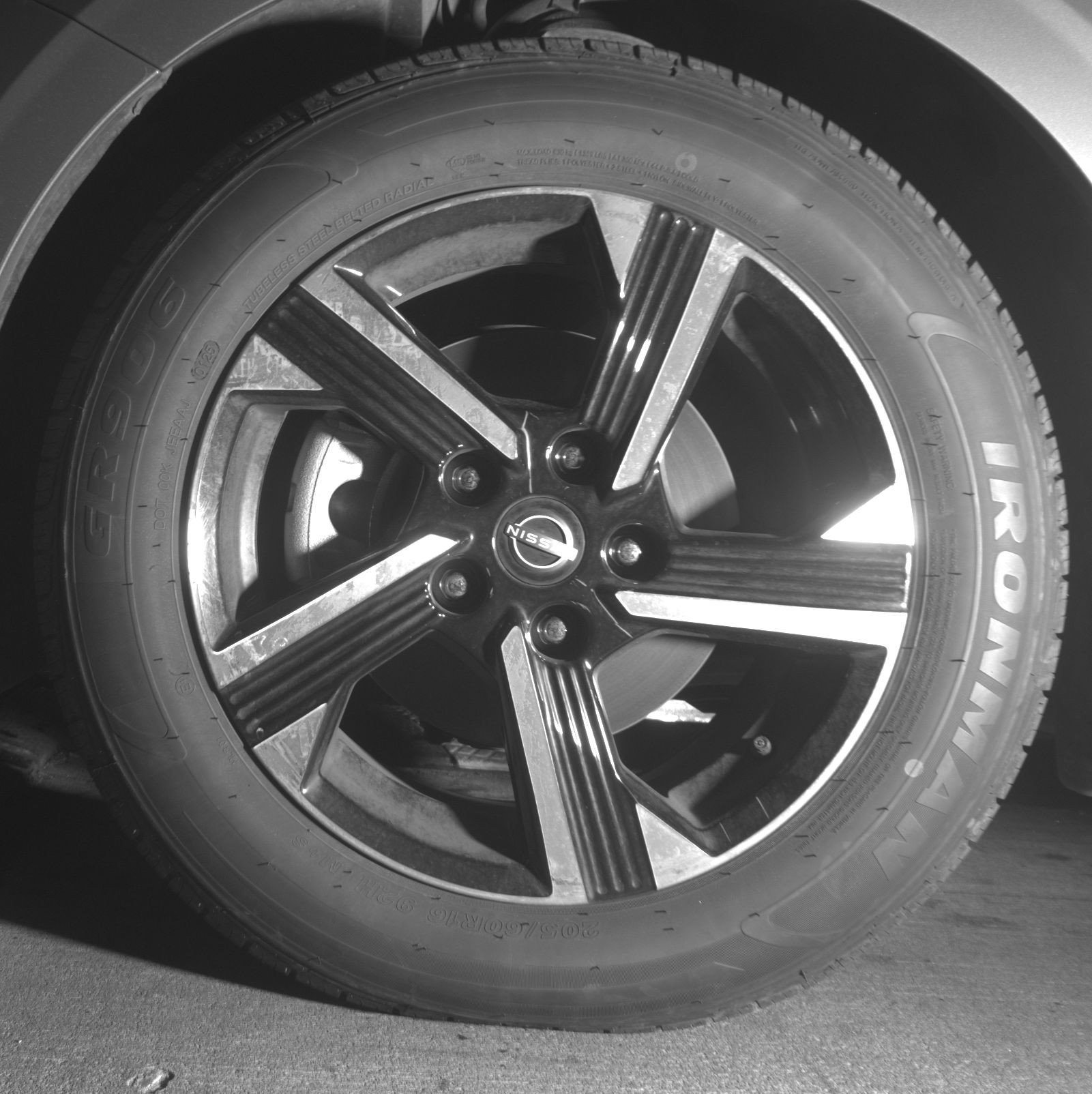 Thumbnail: 2025 Nissan Sentra - 12