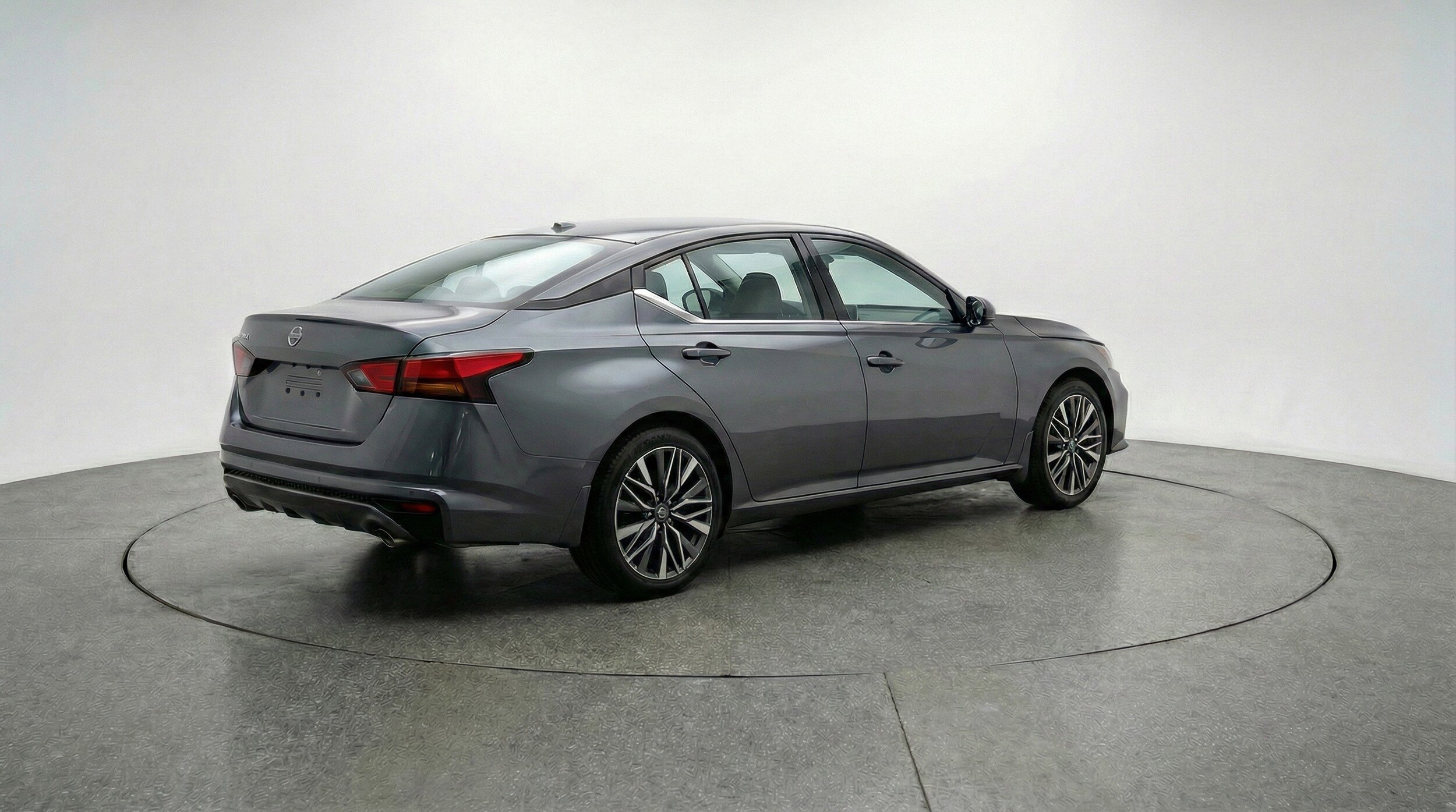 Thumbnail: 2025 Nissan Altima - 9