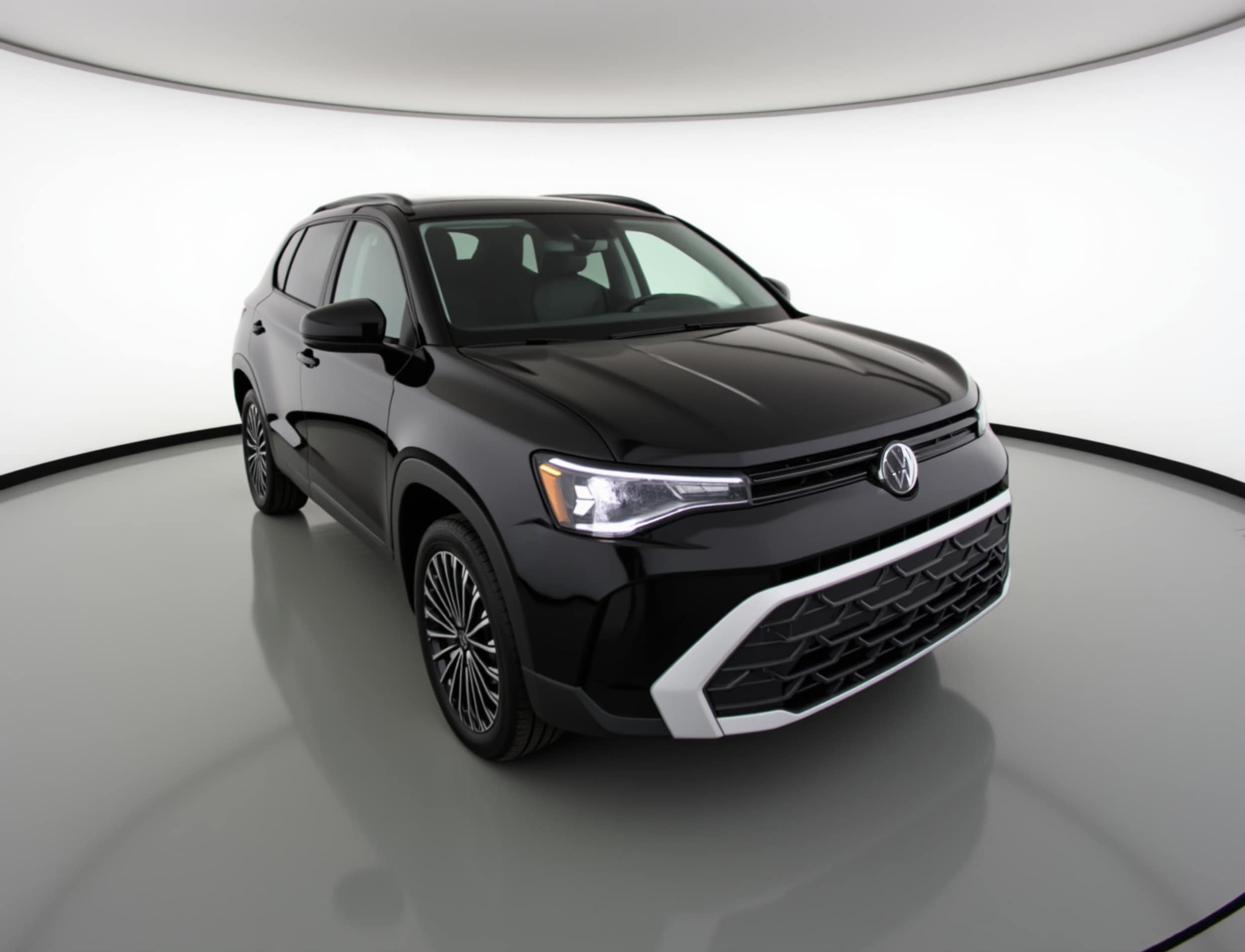 Thumbnail: 2025 Volkswagen Taos - 1