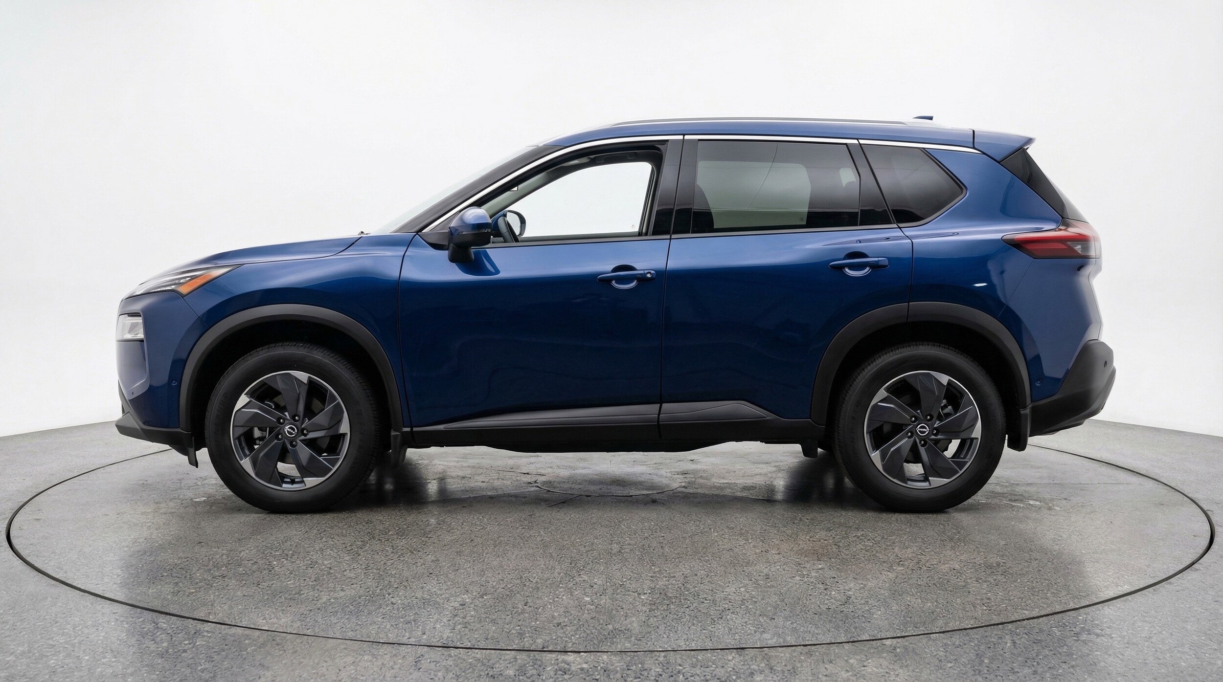 Thumbnail: 2025 Nissan Rogue - 5