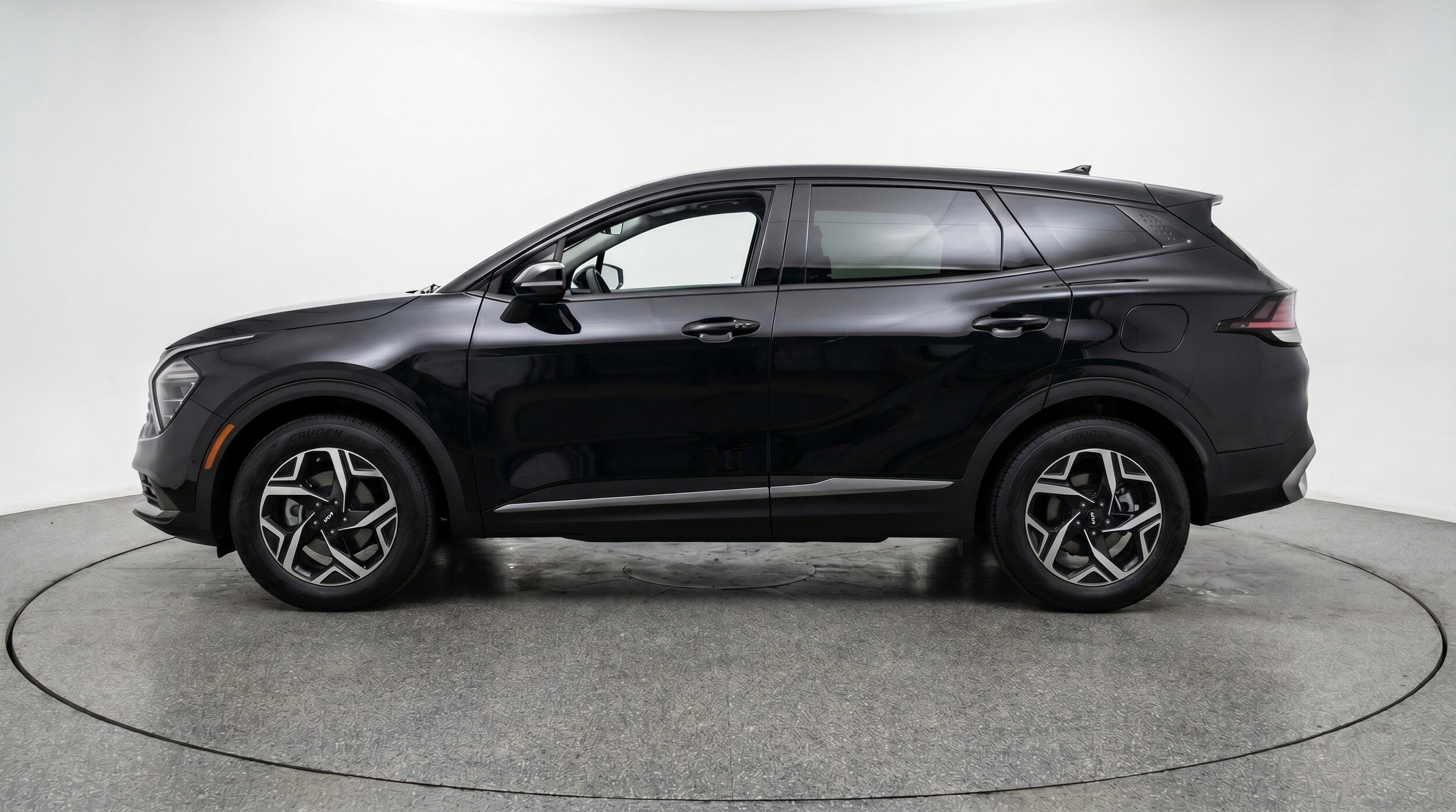Thumbnail: 2025 Kia Sportage - 5