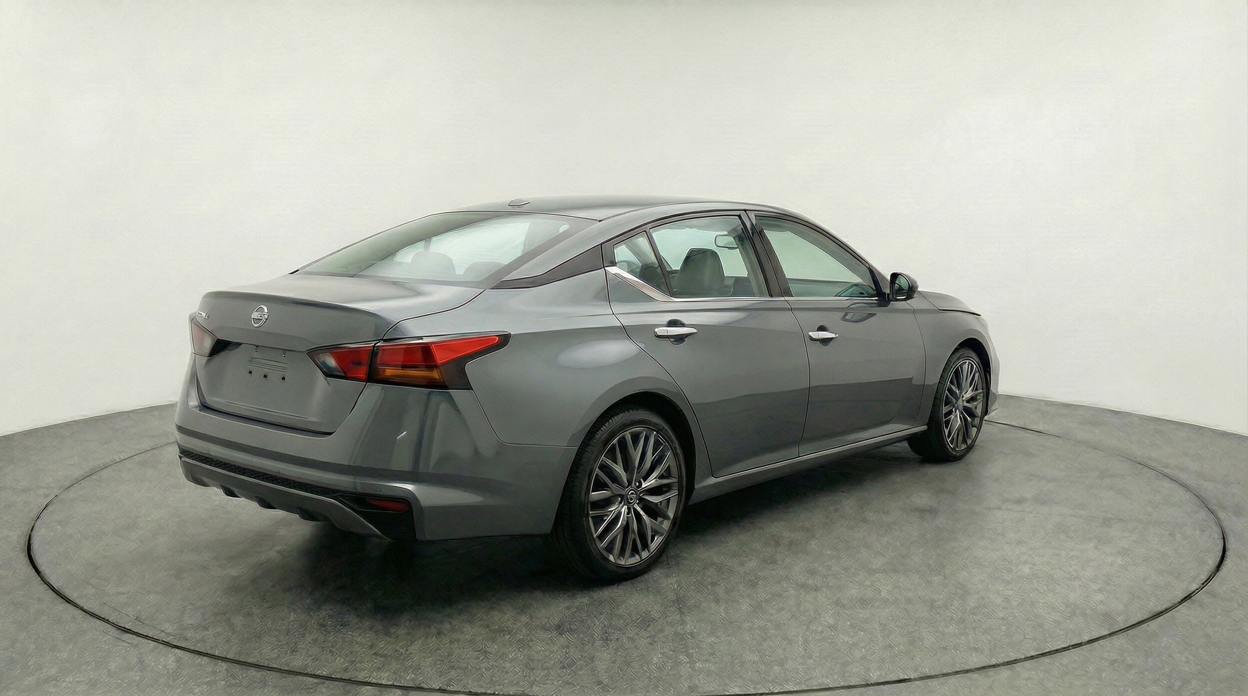 Thumbnail: 2025 Nissan Altima - 9