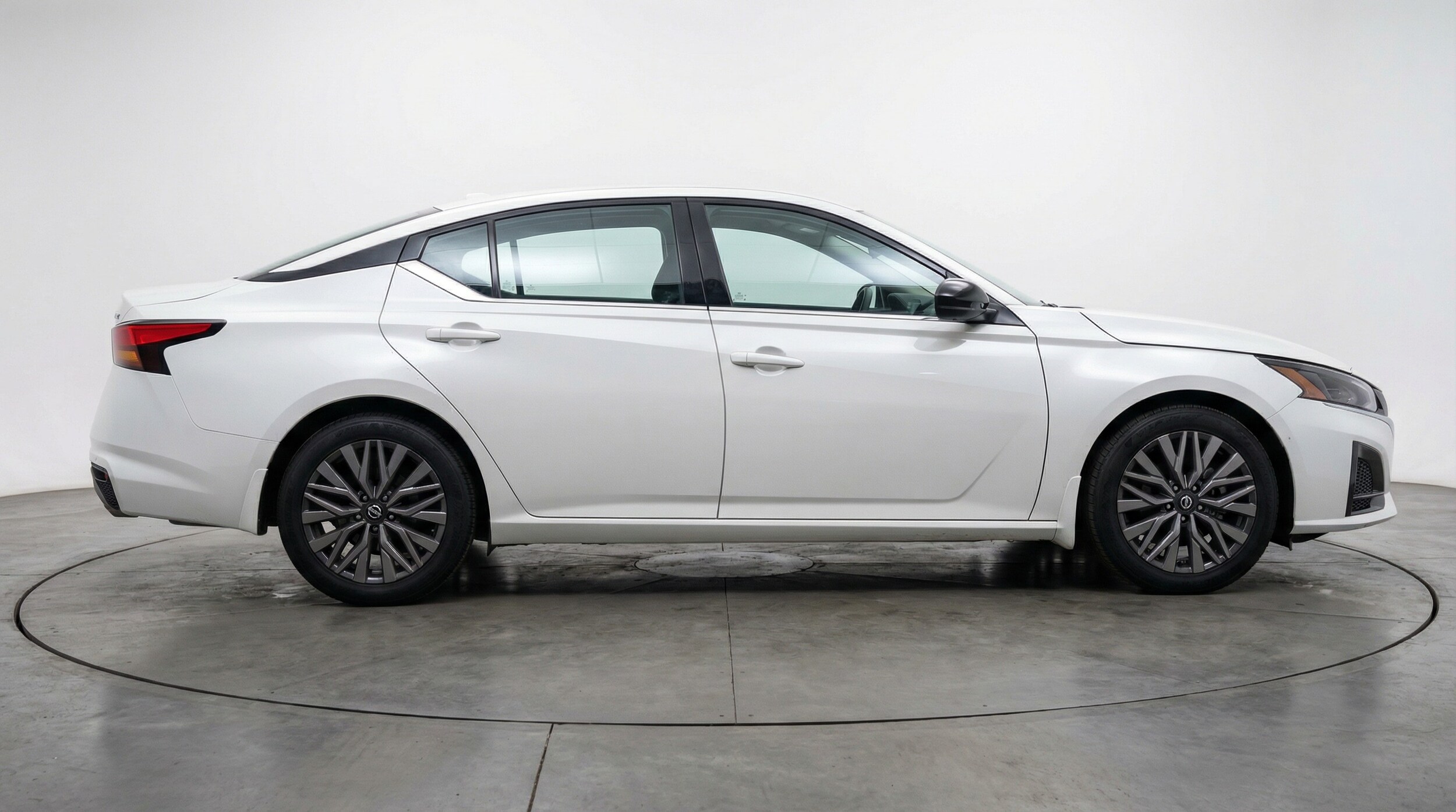 Thumbnail: 2025 Nissan Altima - 8