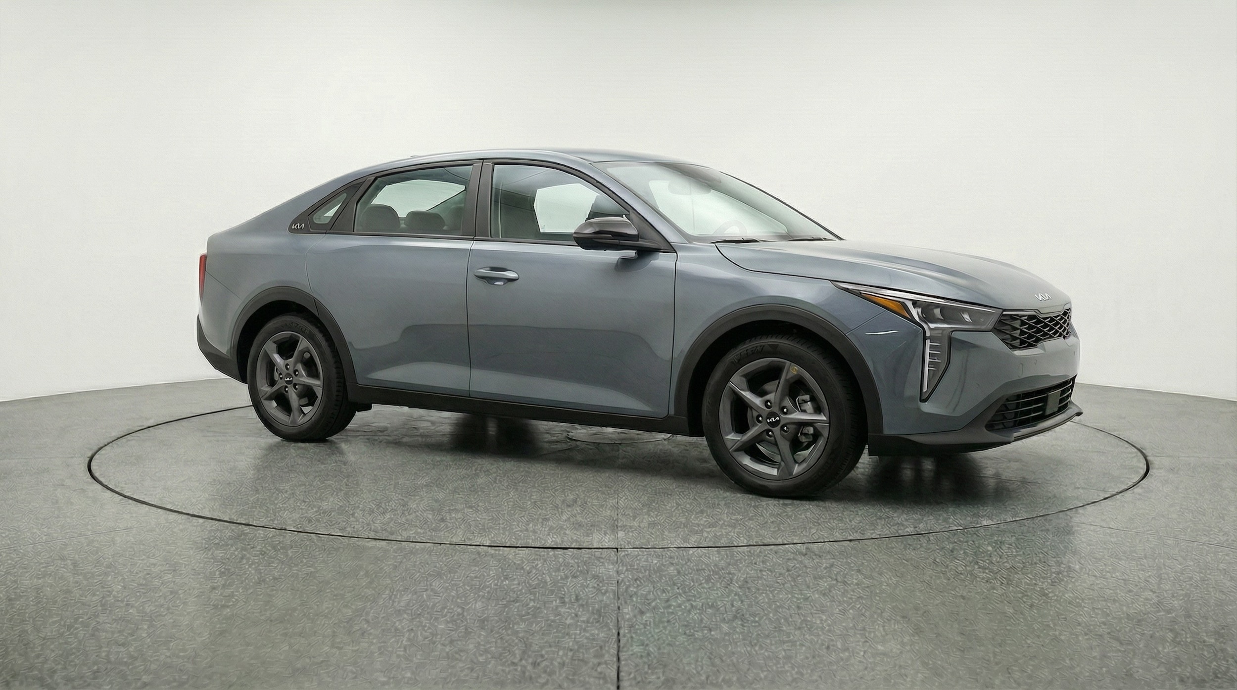 Thumbnail: 2025 Kia K4 - 1